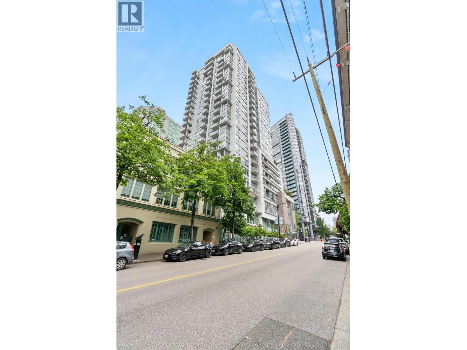 817 CAMBIE STREET