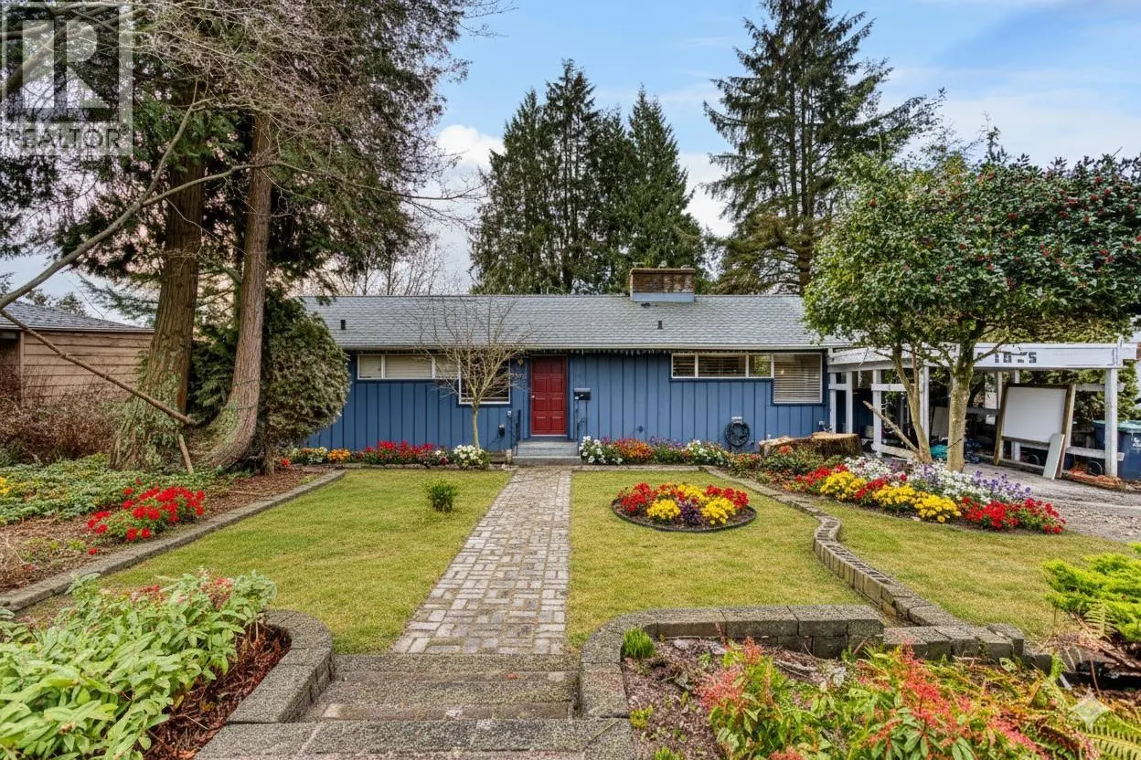 1025 RIDGEWOOD DRIVE