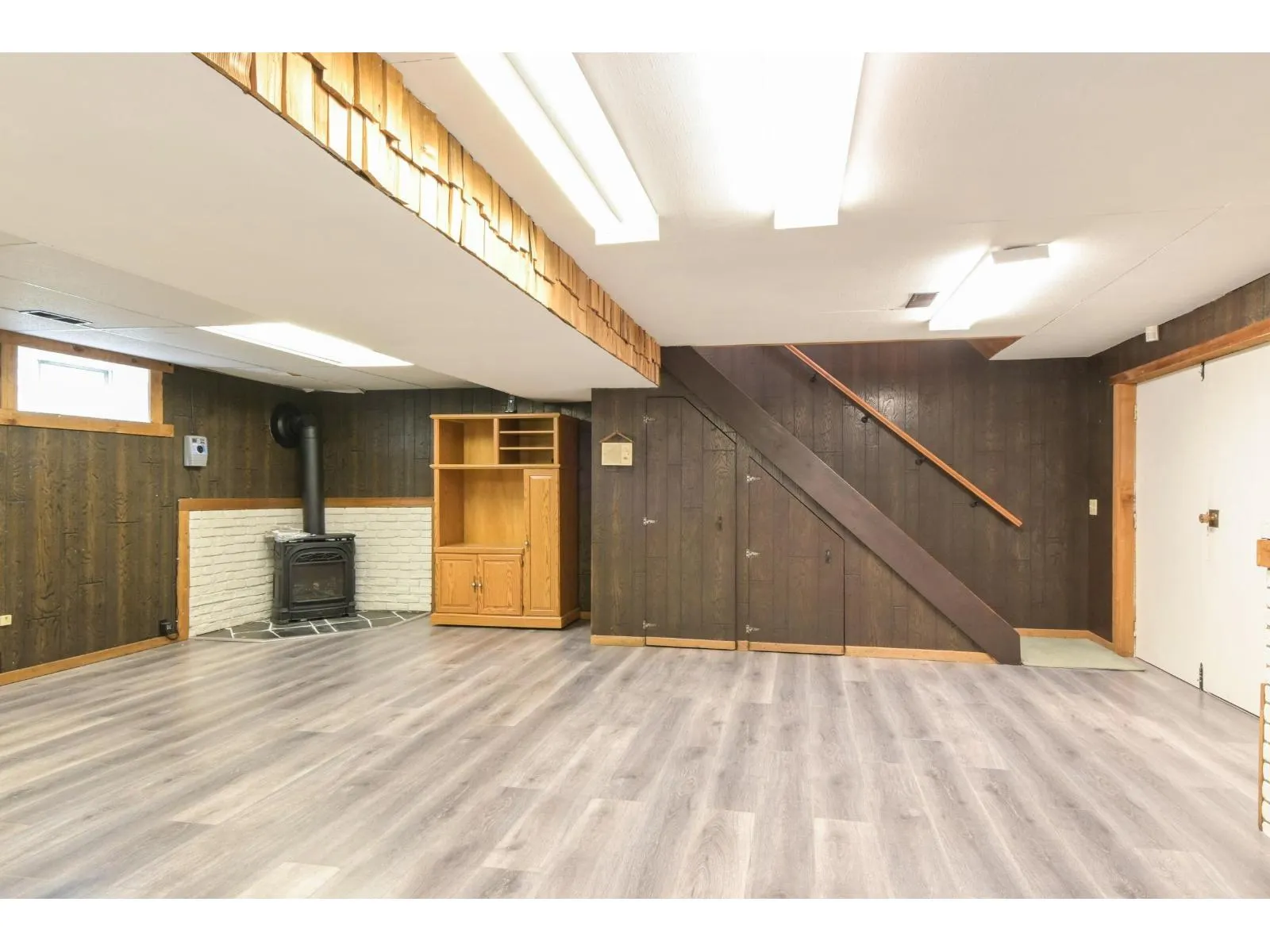 18066 59 AVENUE