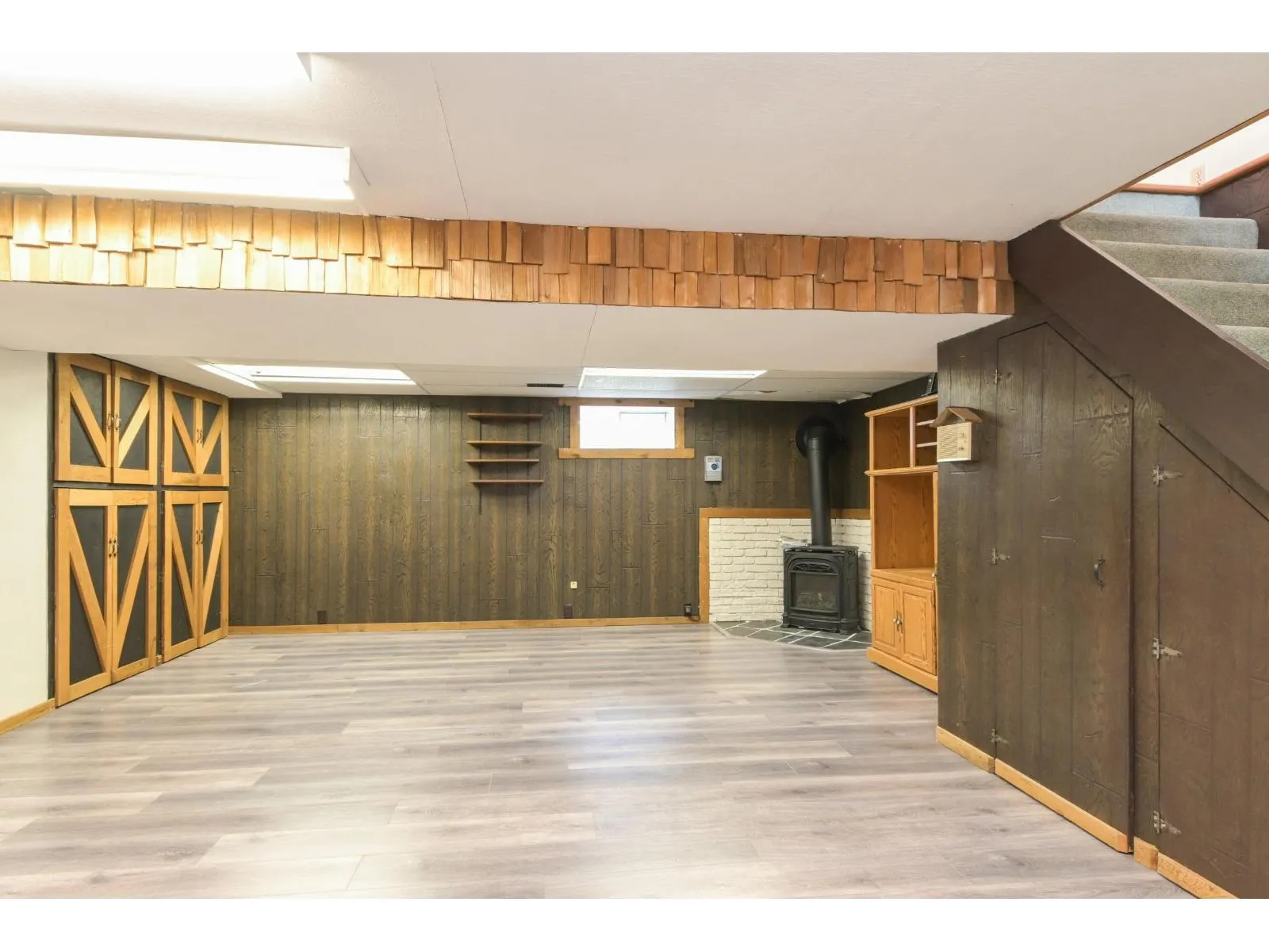 18066 59 AVENUE