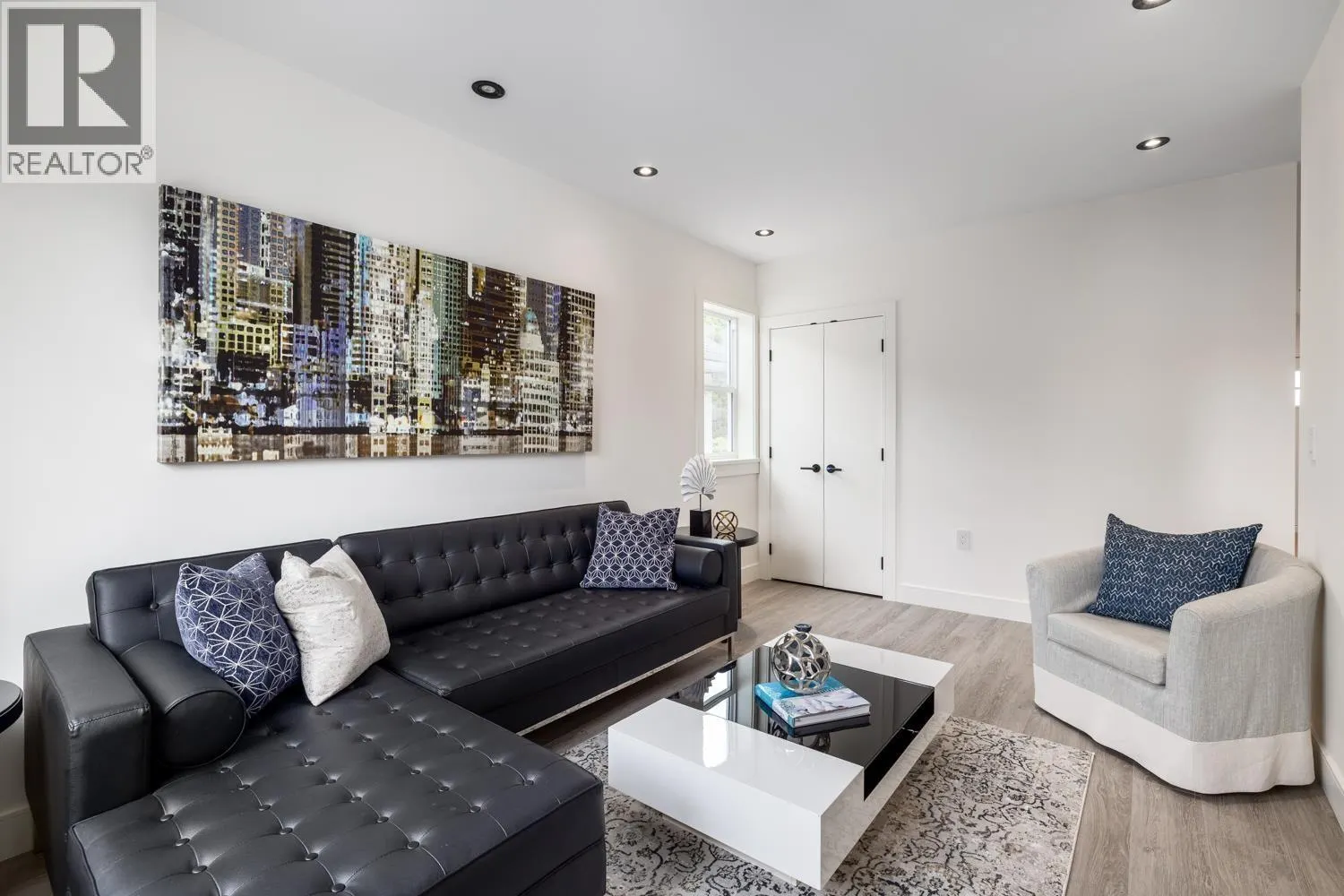 1155 RENFREW STREET