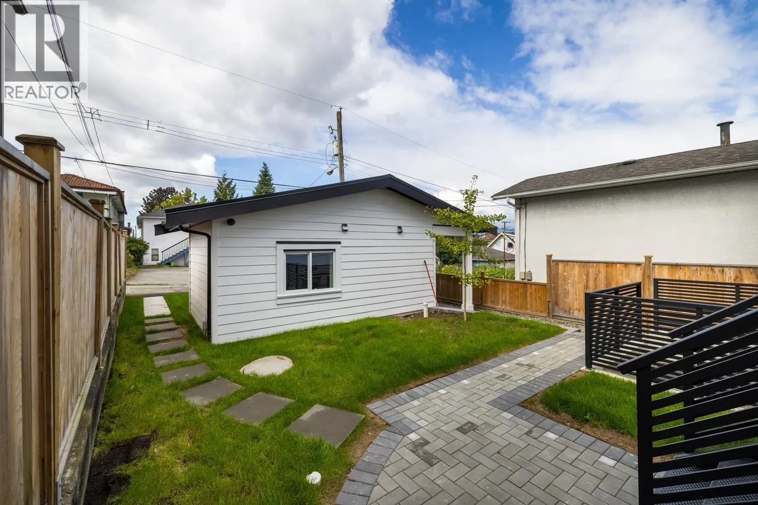 1155 RENFREW STREET