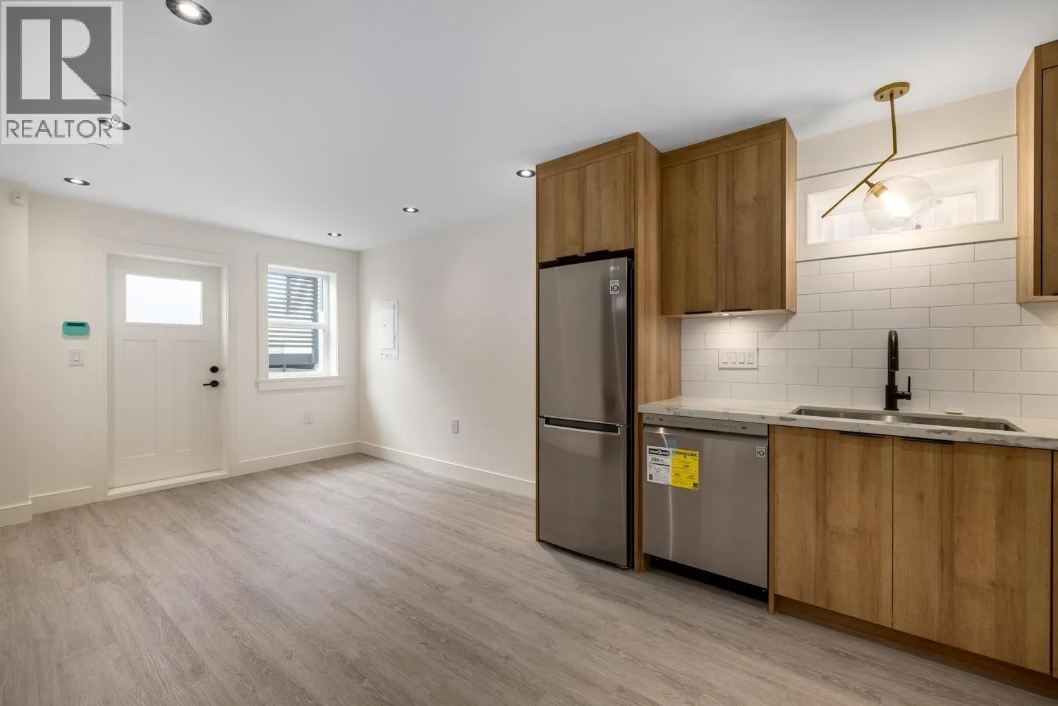 1155 RENFREW STREET
