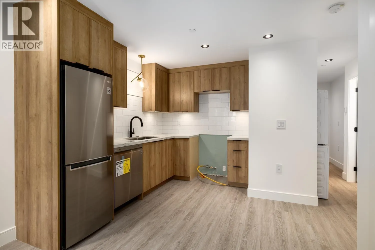 1155 RENFREW STREET