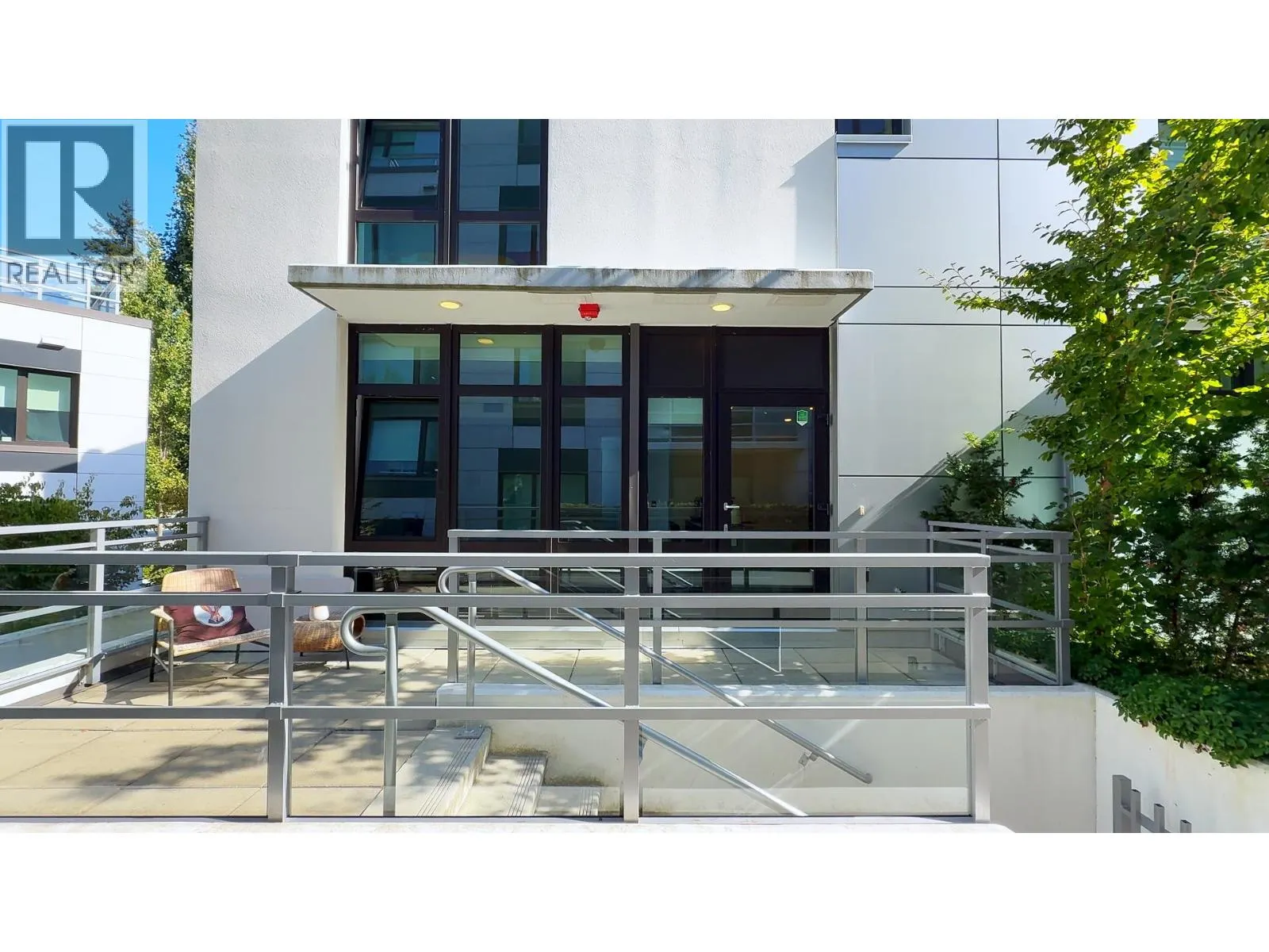 4916 CAMBIE STREET