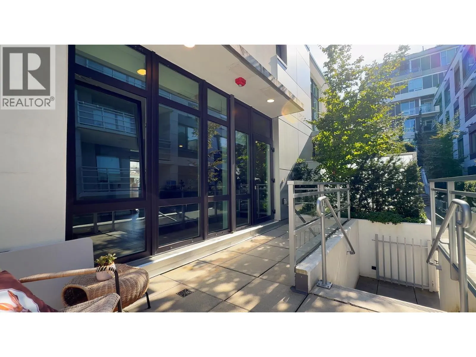 4916 CAMBIE STREET