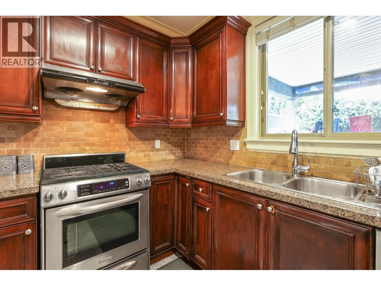 11420 SEACREST ROAD
