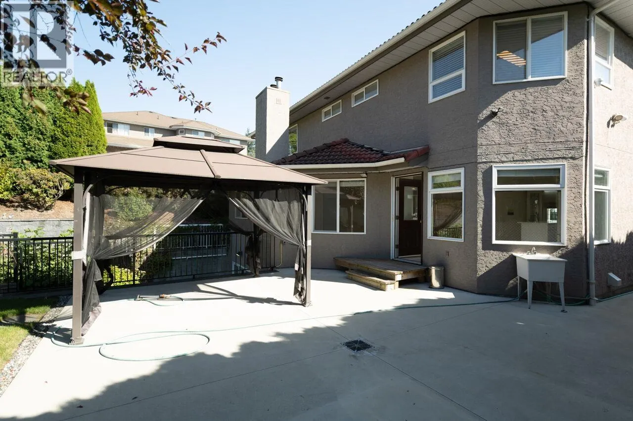 2276 SICAMOUS AVENUE