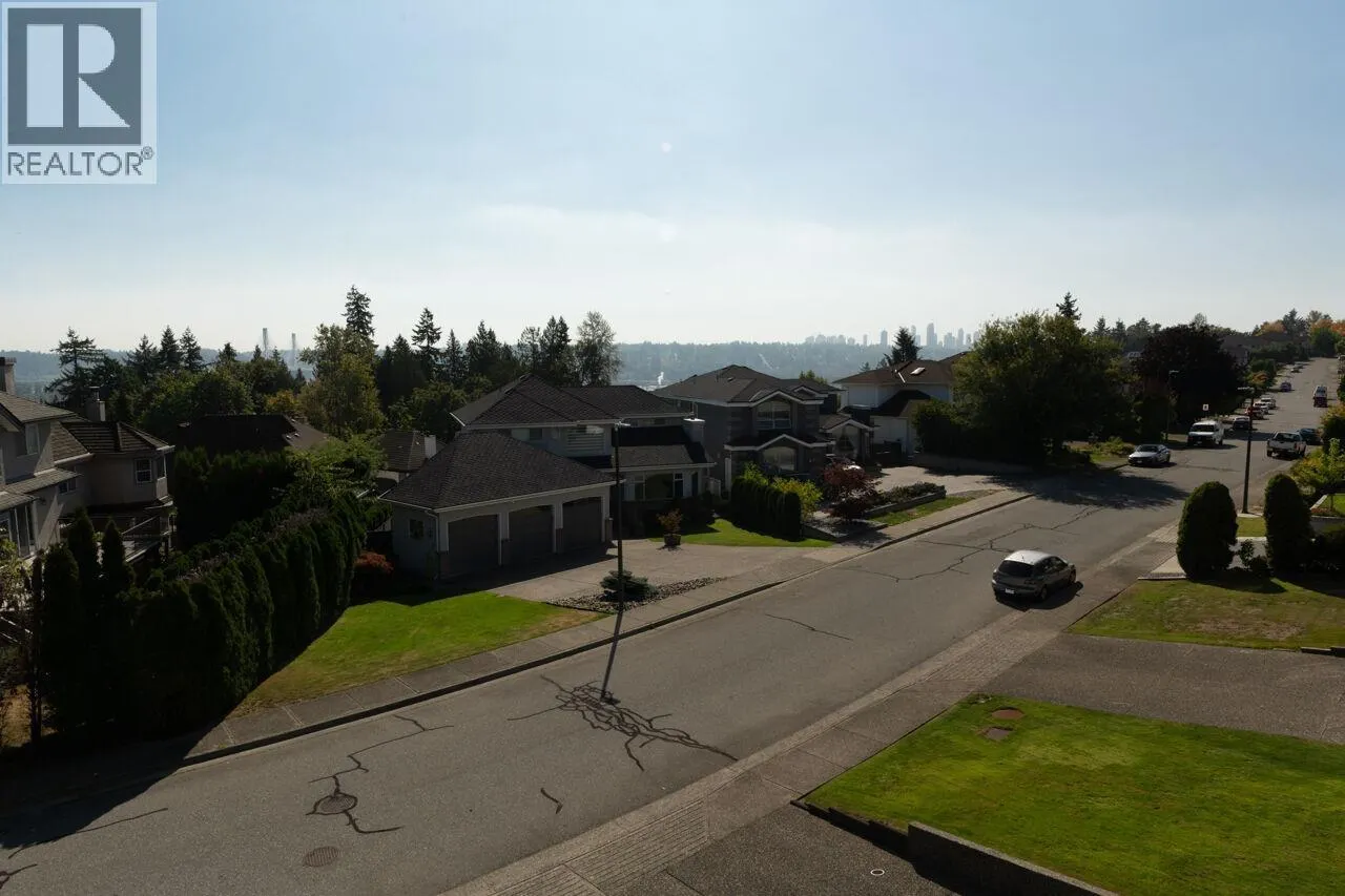 2276 SICAMOUS AVENUE