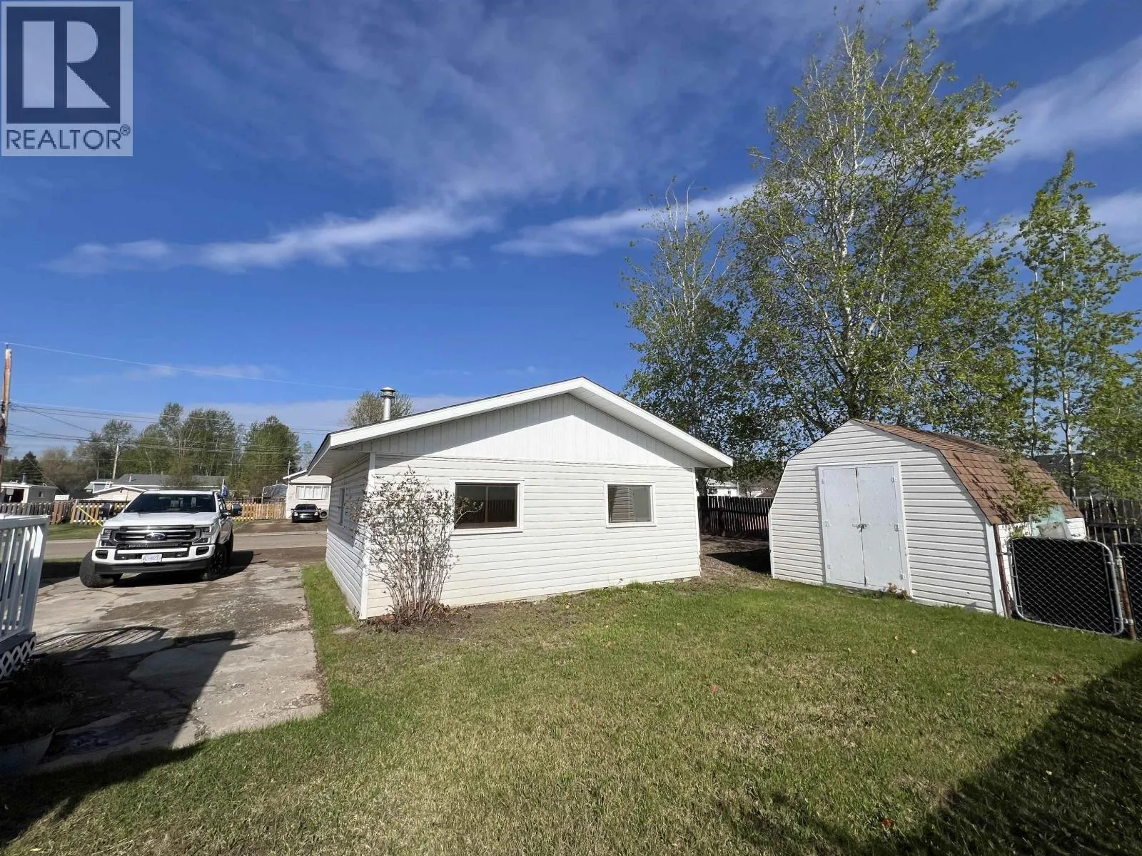4028 POPLAR AVENUE