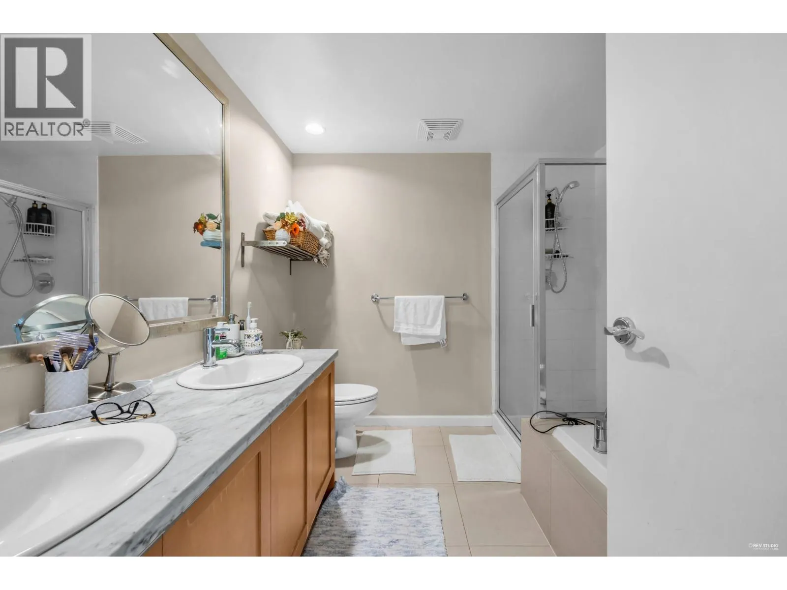 1701 6833 STATION HILL DRIVE