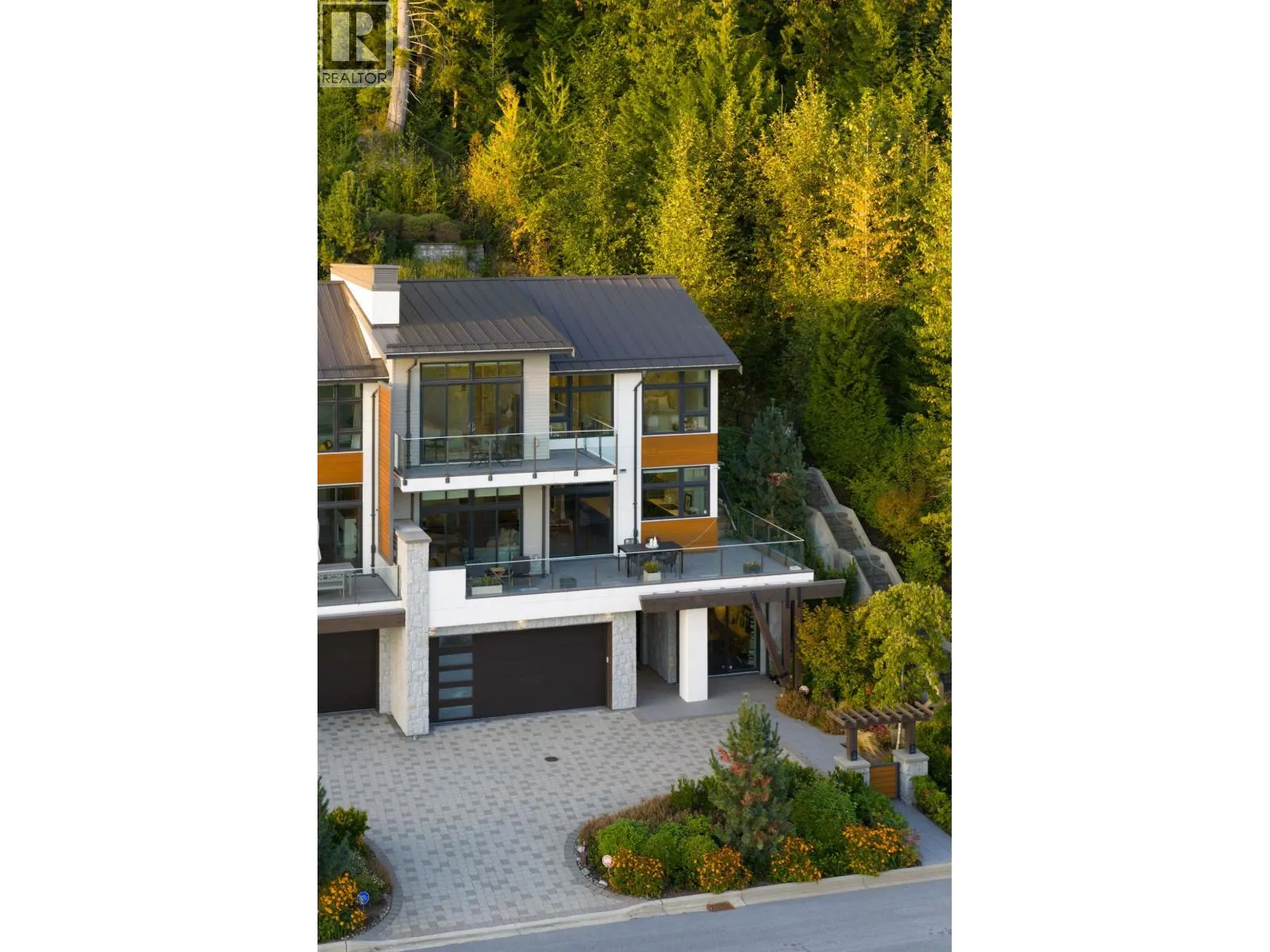 2821 CHIPPENDALE ROAD