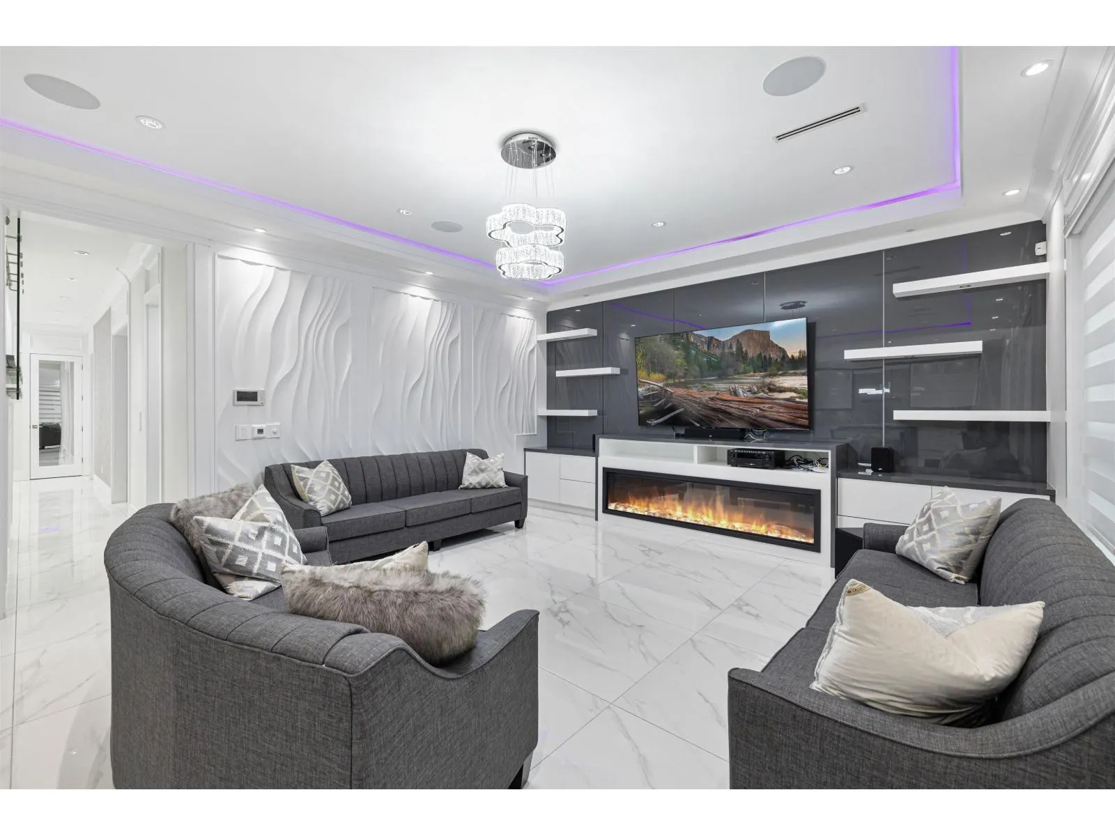 6899 CLEVEDON DRIVE