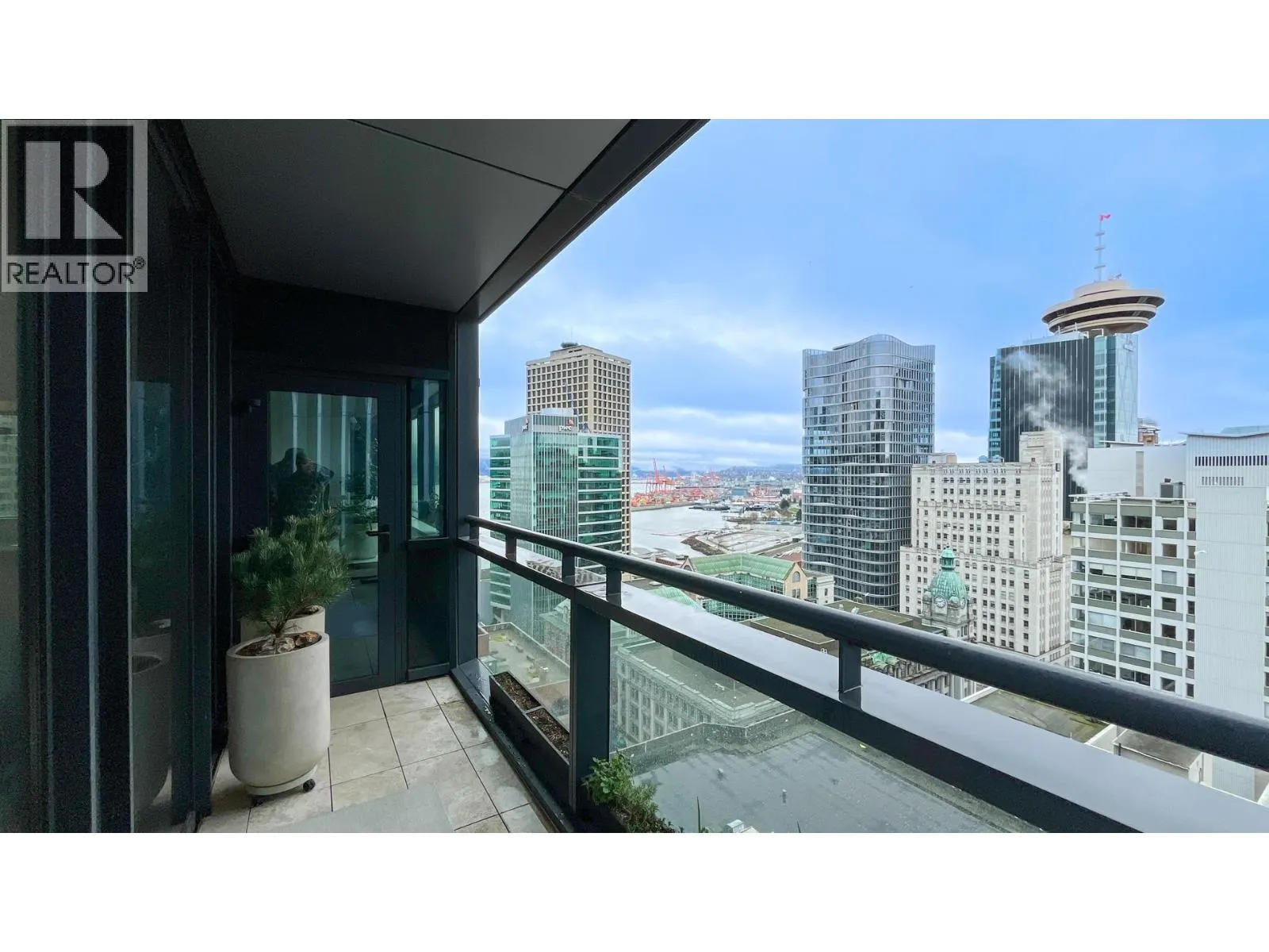 2005 838 W HASTINGS STREET
