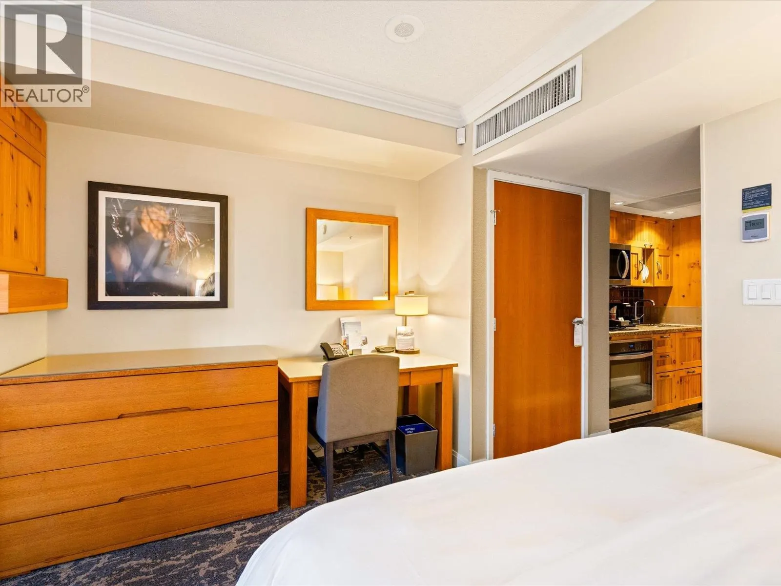 685 4090 WHISTLER WAY