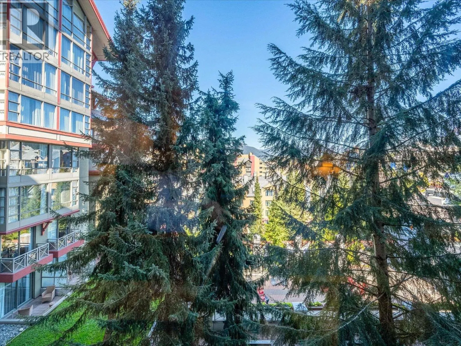 685 4090 WHISTLER WAY