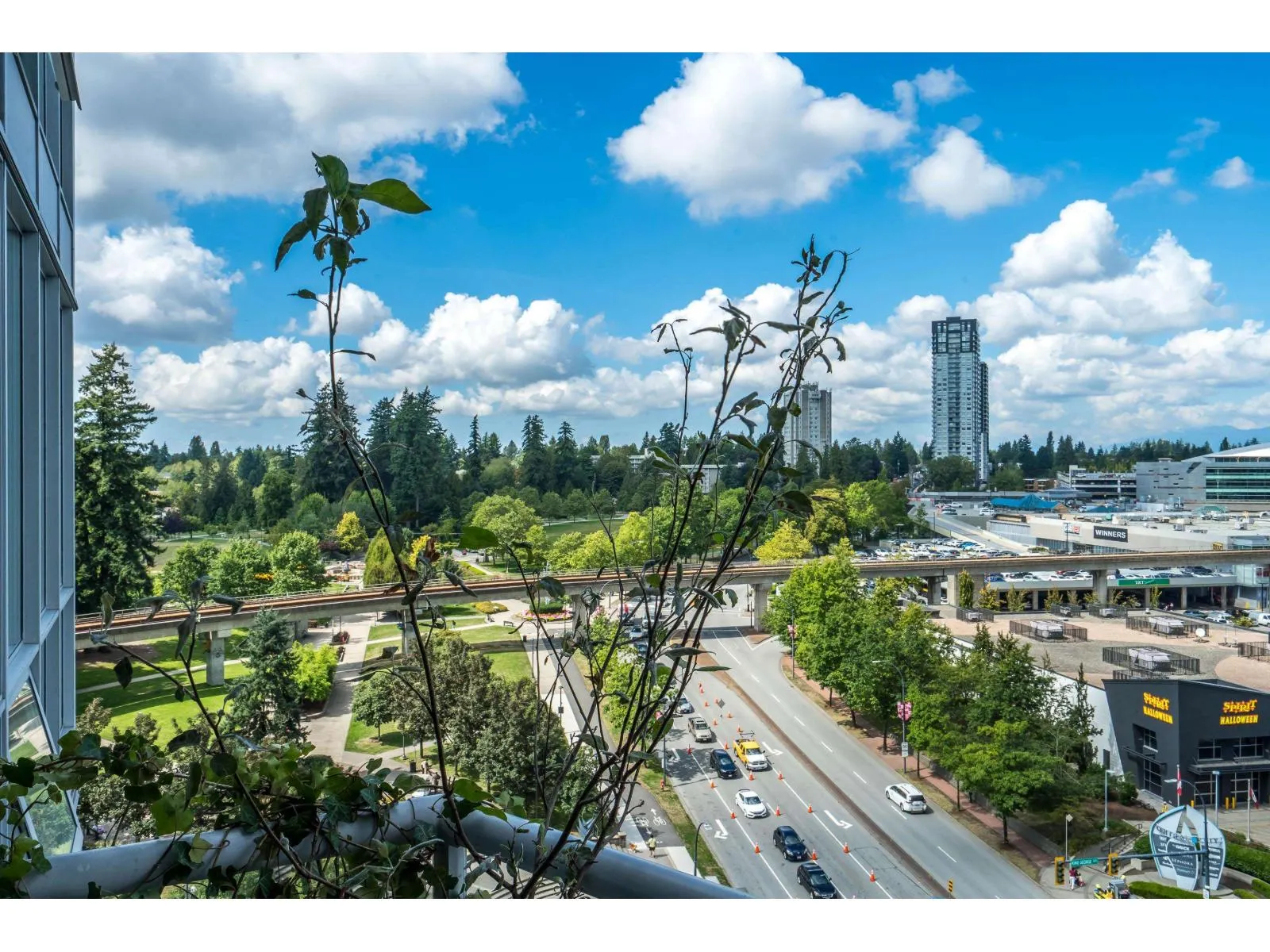 1102 13618 100 AVENUE