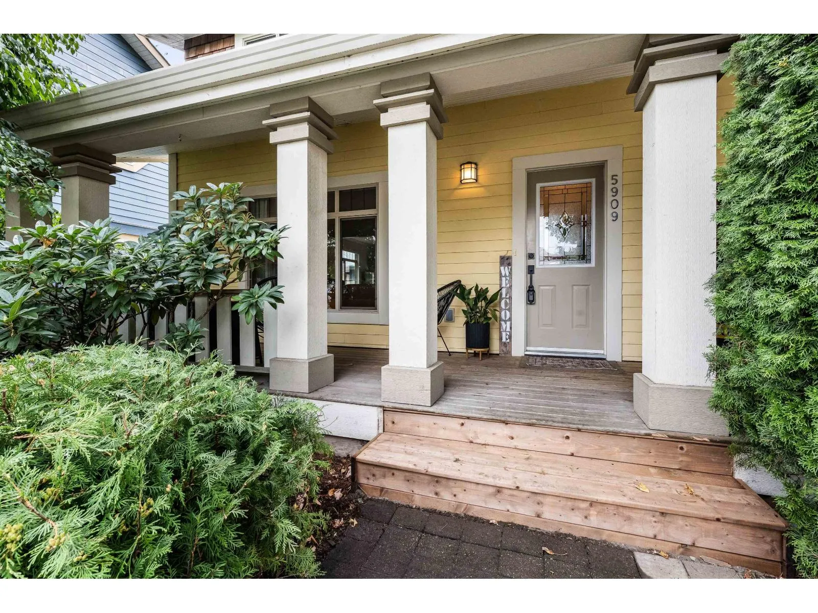5909 COWICHAN STREET|Garrison Crossing