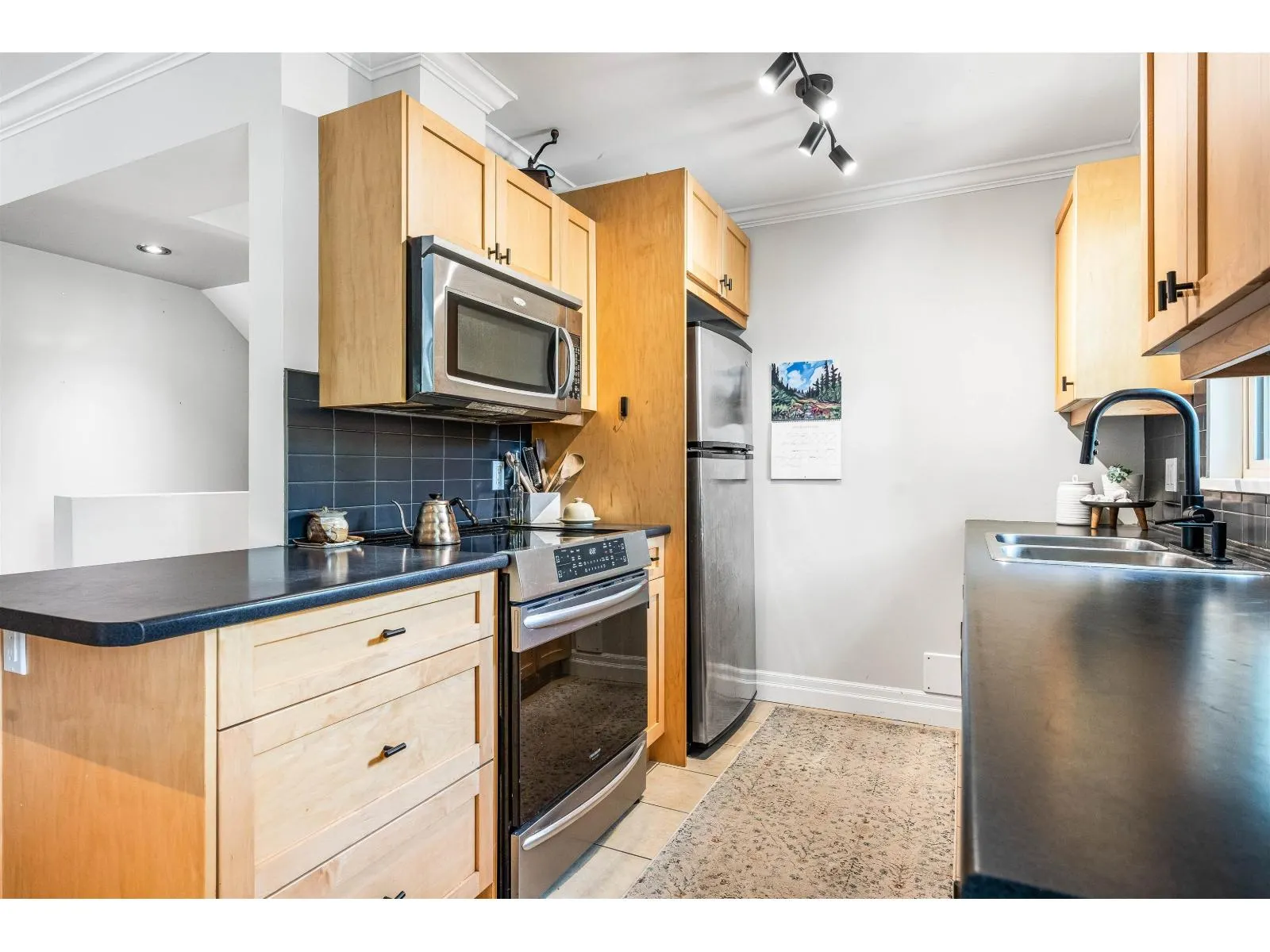 5909 COWICHAN STREET|Garrison Crossing