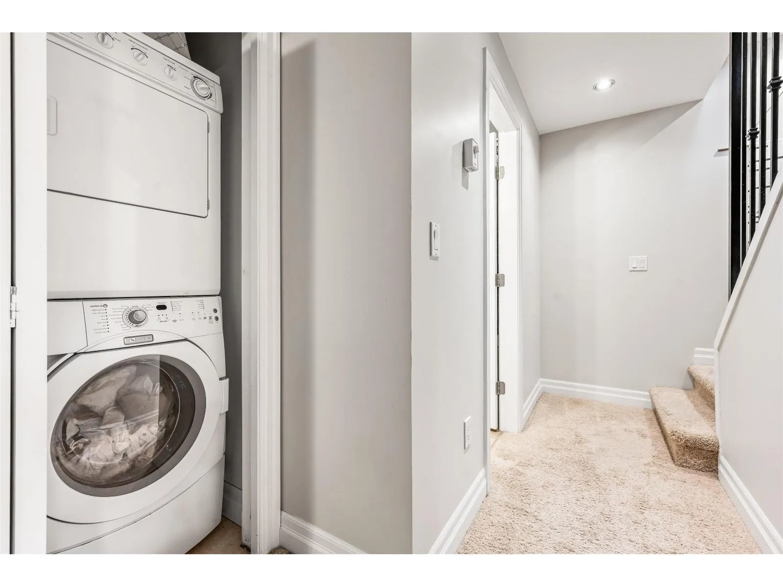 5909 COWICHAN STREET|Garrison Crossing