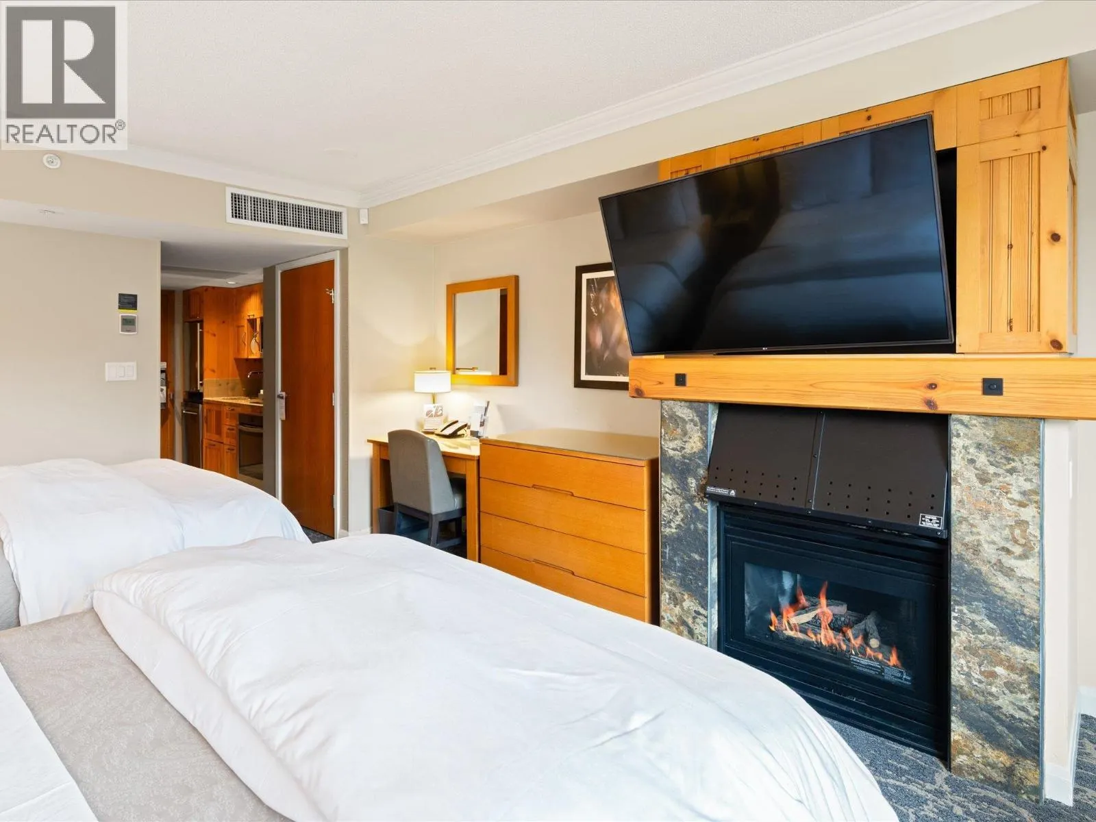660 4090 WHISTLER WAY