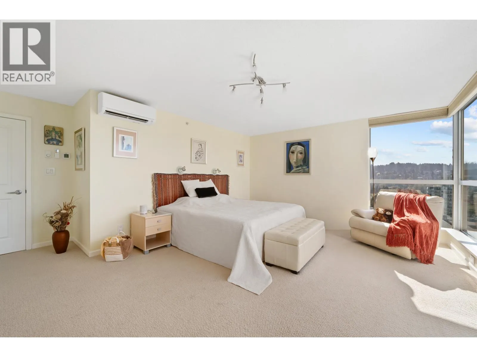 2103 290 NEWPORT DRIVE