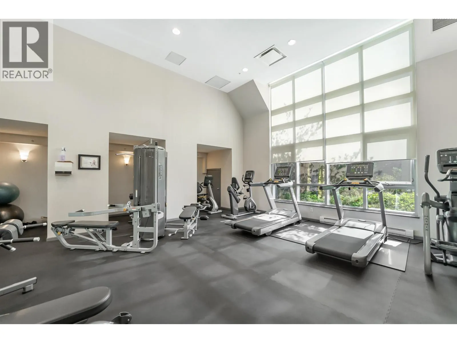 2103 290 NEWPORT DRIVE
