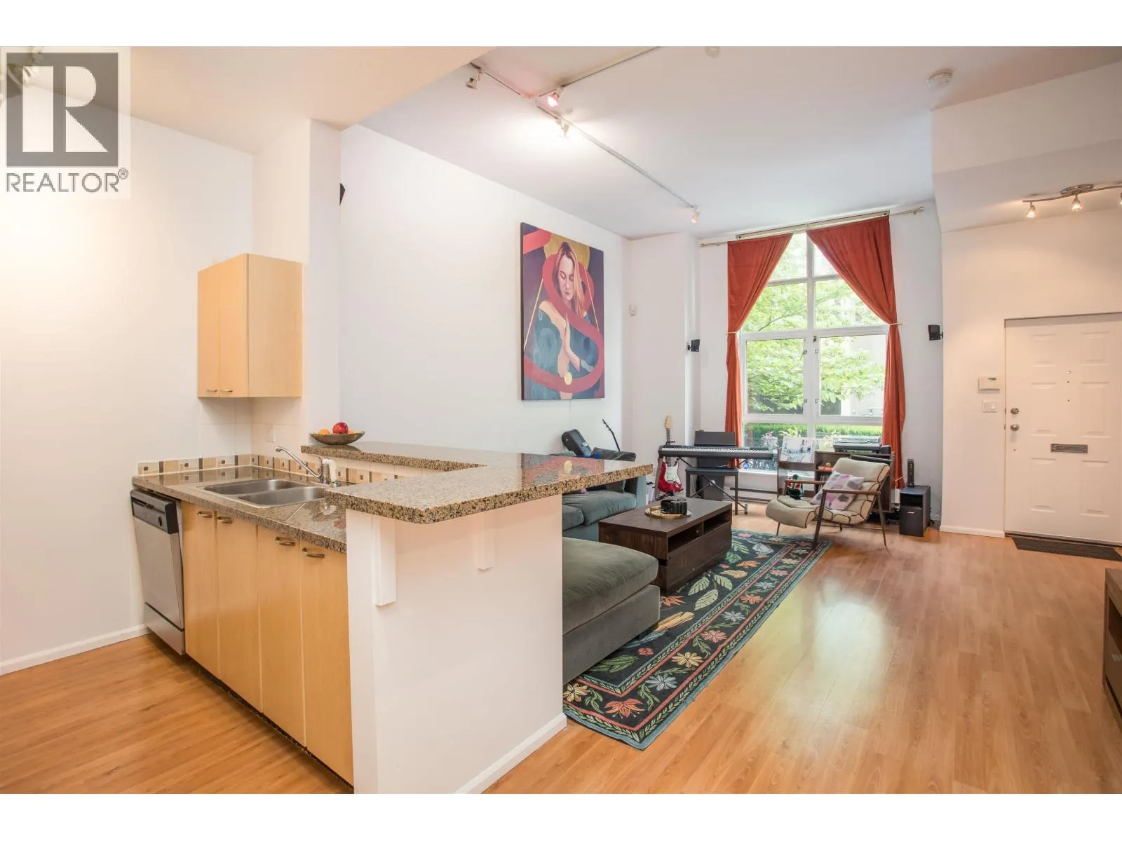 TH8 707 BROUGHTON STREET