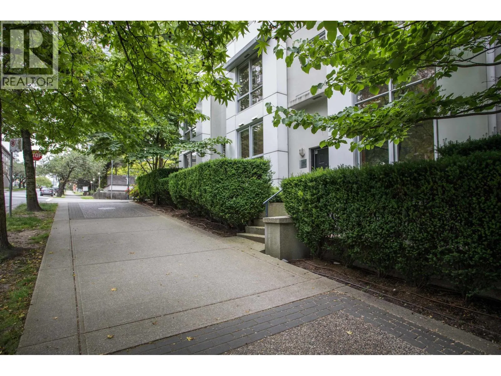 TH8 707 BROUGHTON STREET