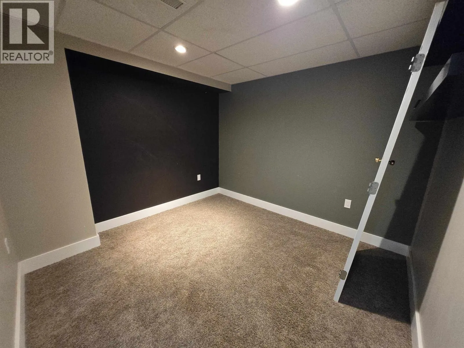 1504 GRAHAM ROAD