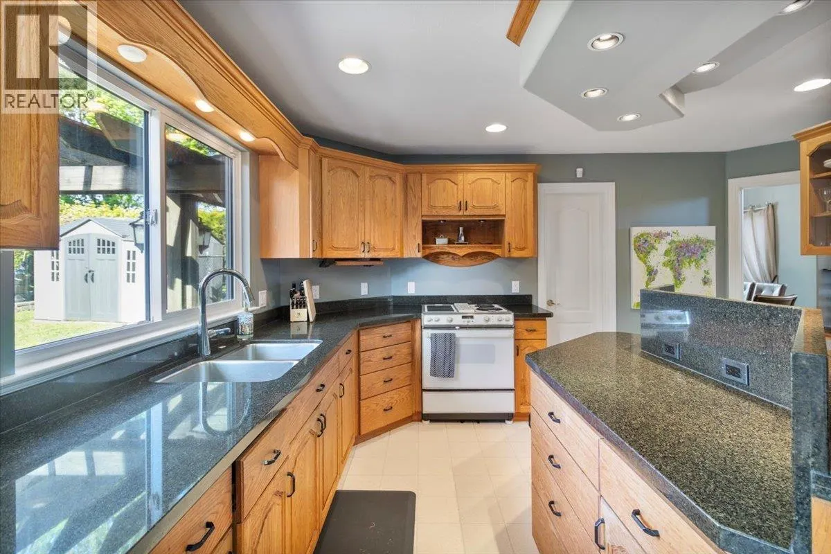 10413 TAMARACK CRESCENT