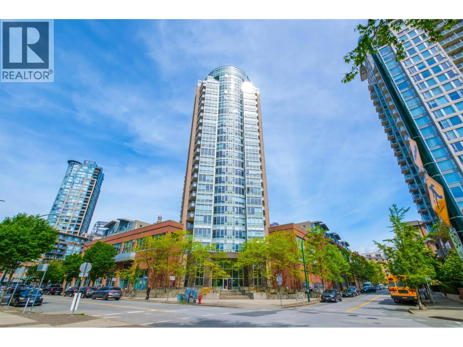 1703 63 KEEFER PLACE