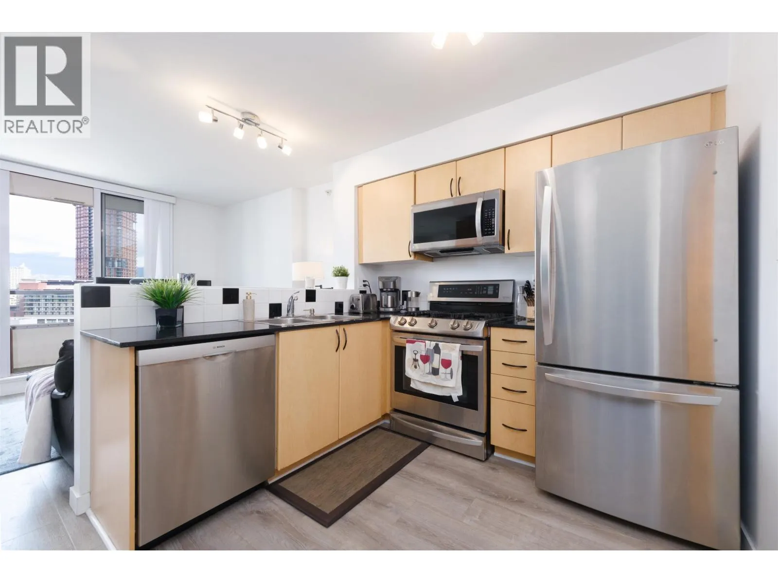 1703 63 KEEFER PLACE