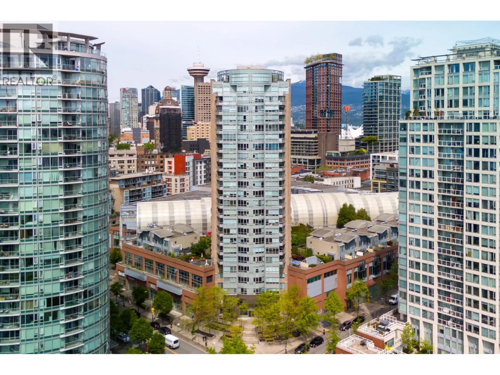 1703 63 KEEFER PLACE