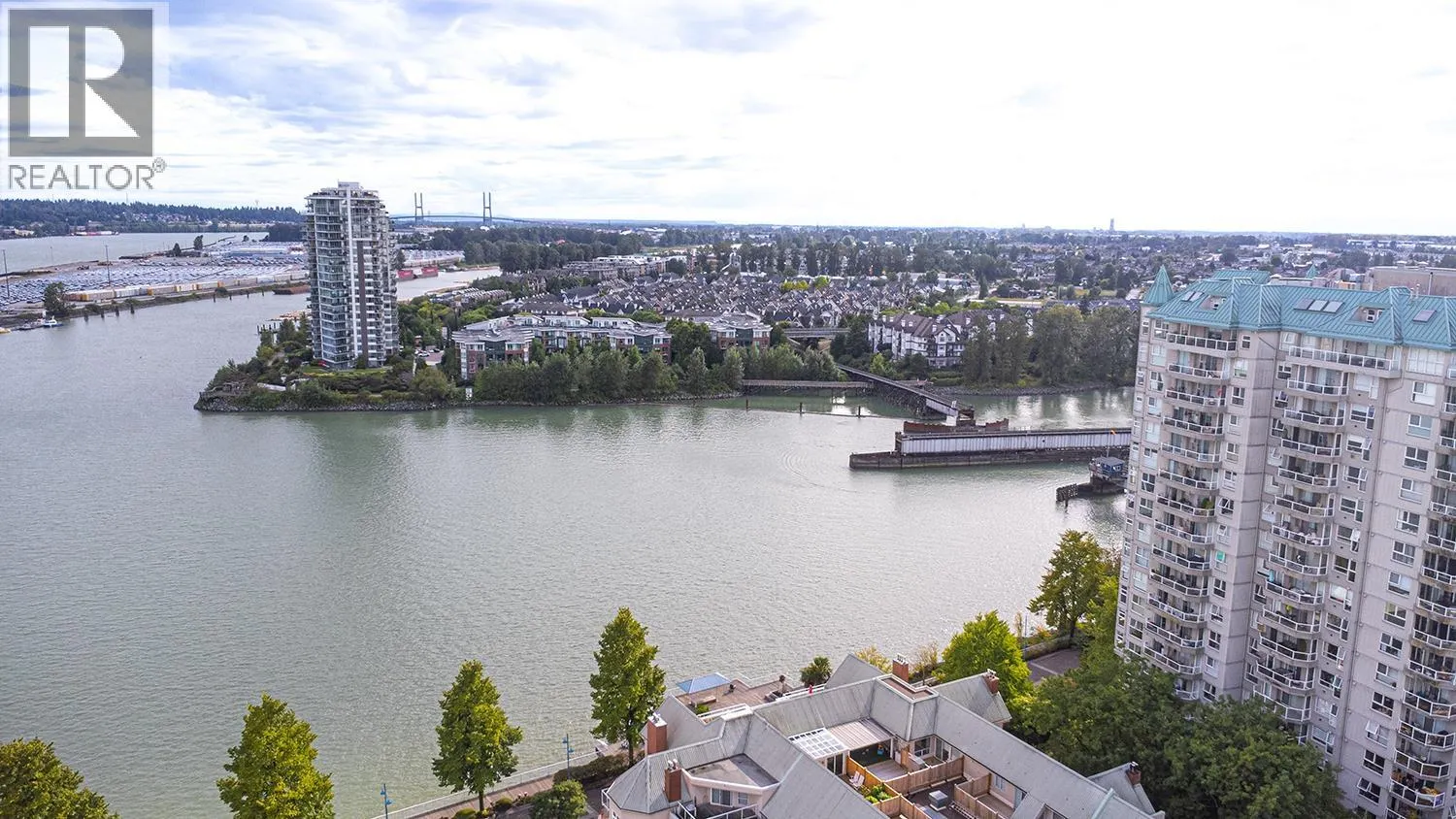 806 1245 QUAYSIDE DRIVE