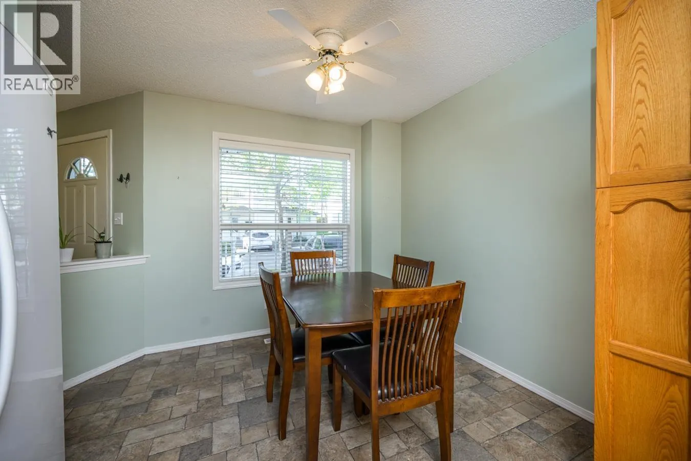 102 3233 MCGILL CRESCENT