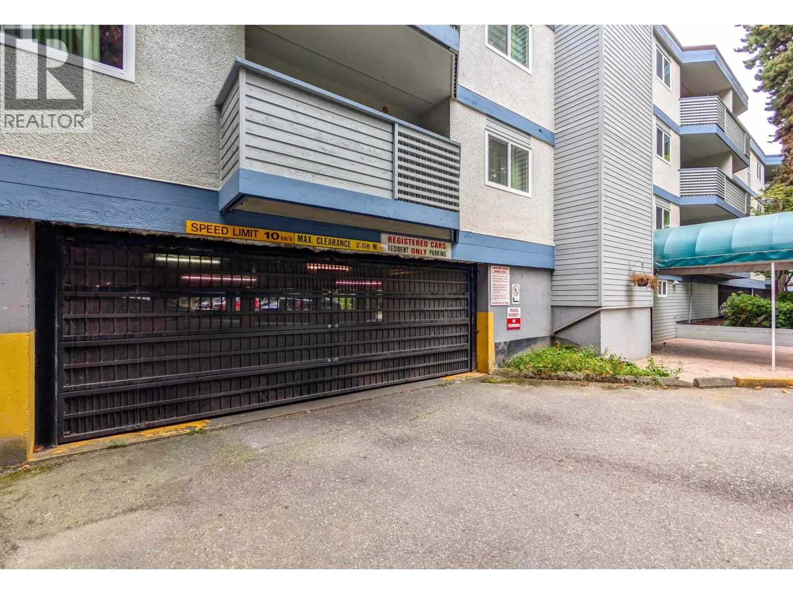 313 8700 ACKROYD ROAD