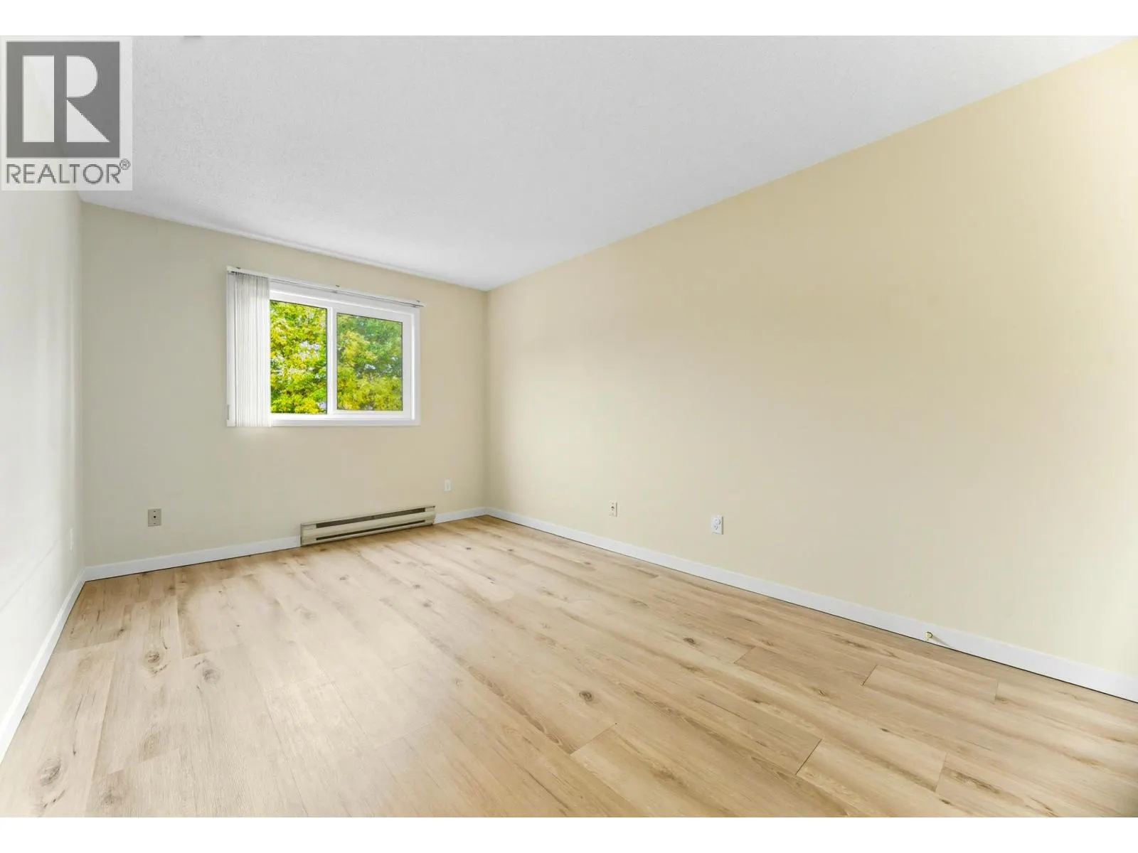 313 8700 ACKROYD ROAD