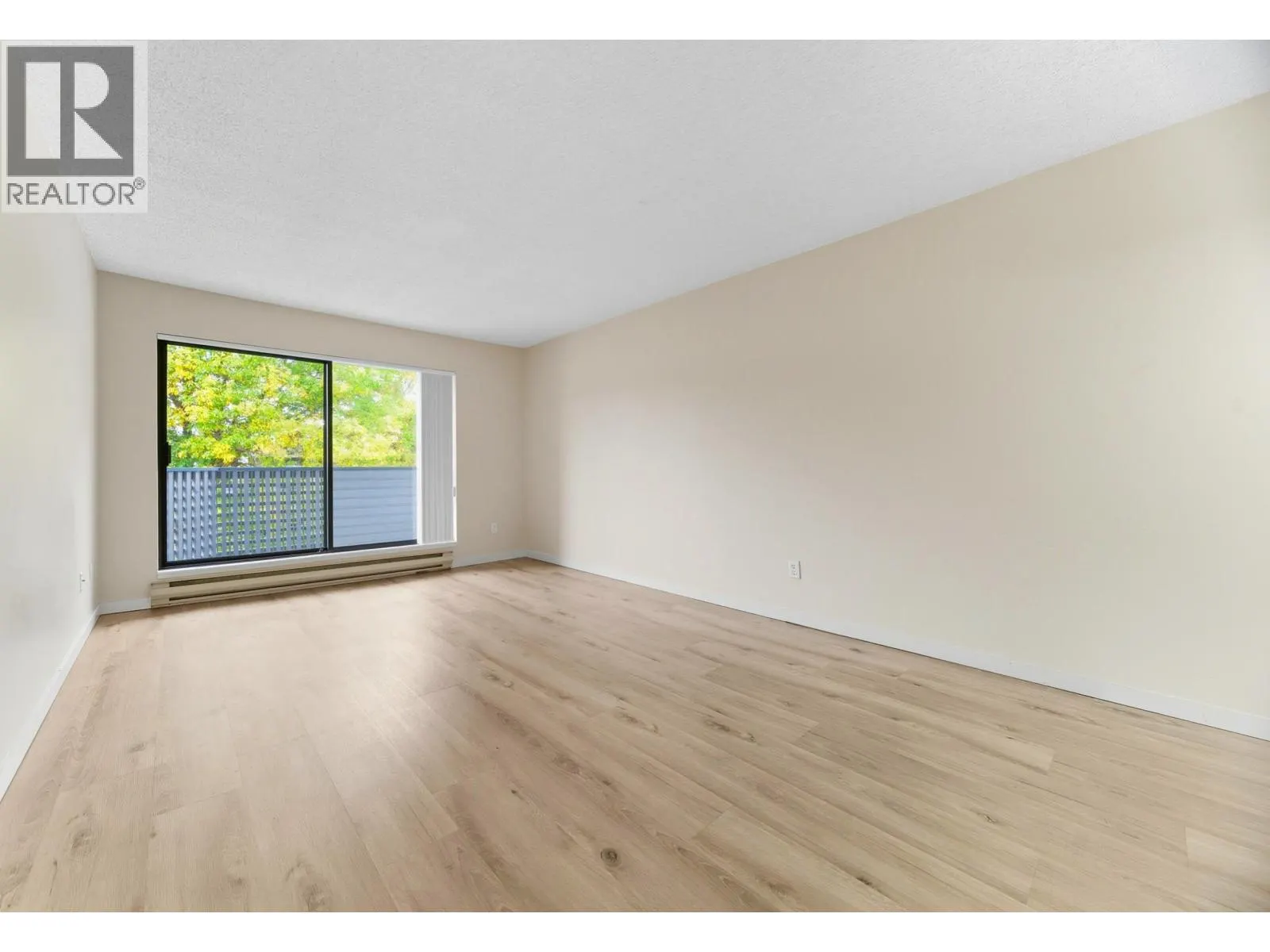 313 8700 ACKROYD ROAD