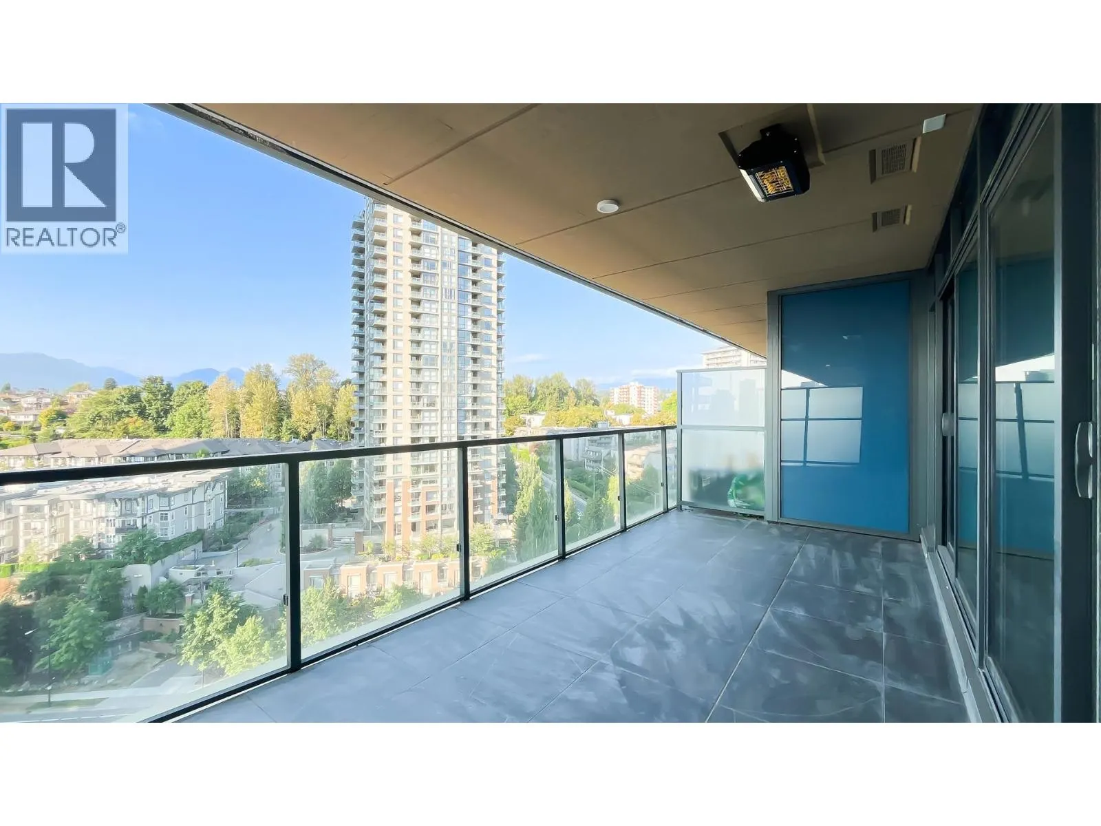 1106 4890 LOUGHEED HIGHWAY