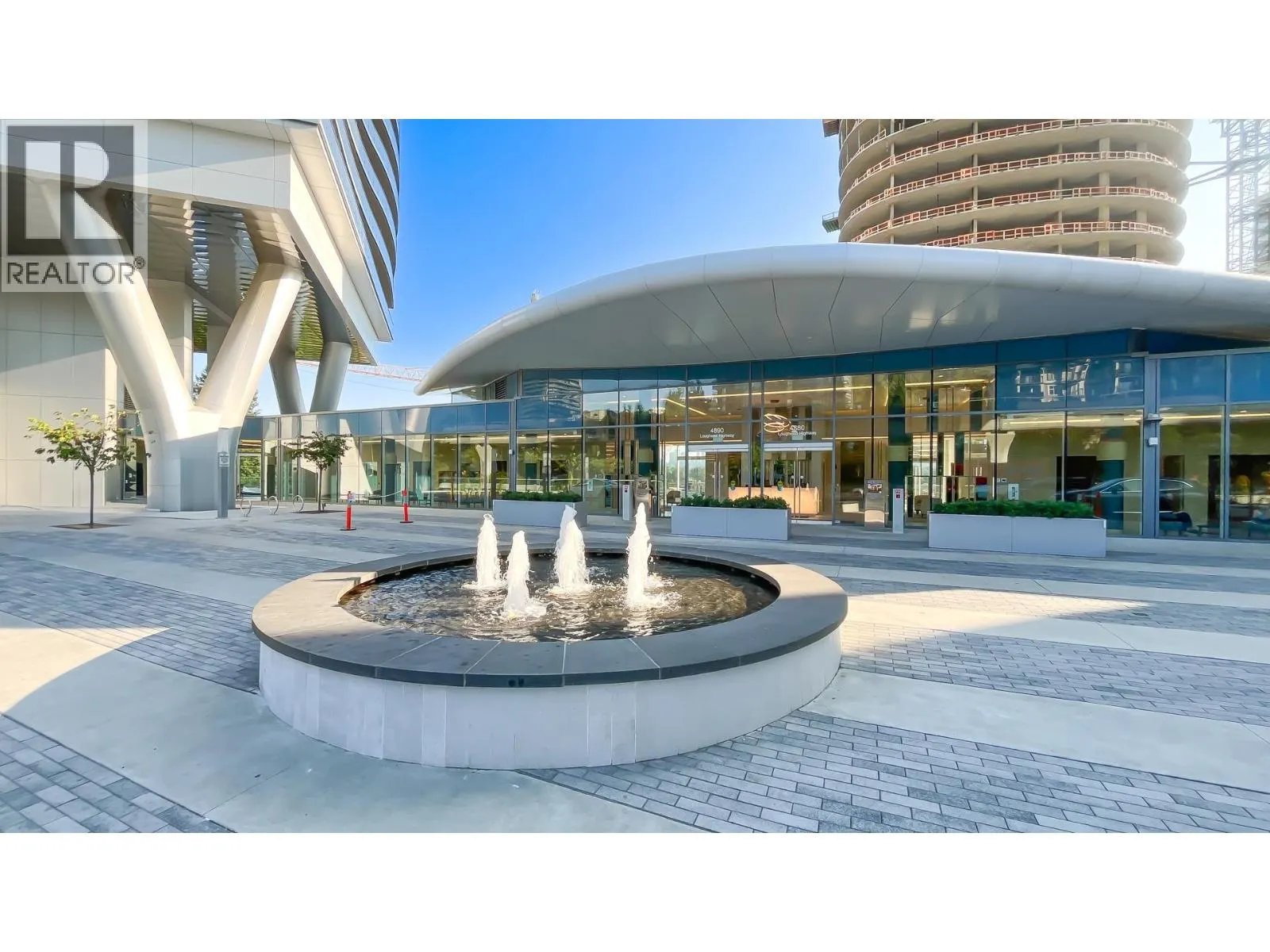 1106 4890 LOUGHEED HIGHWAY
