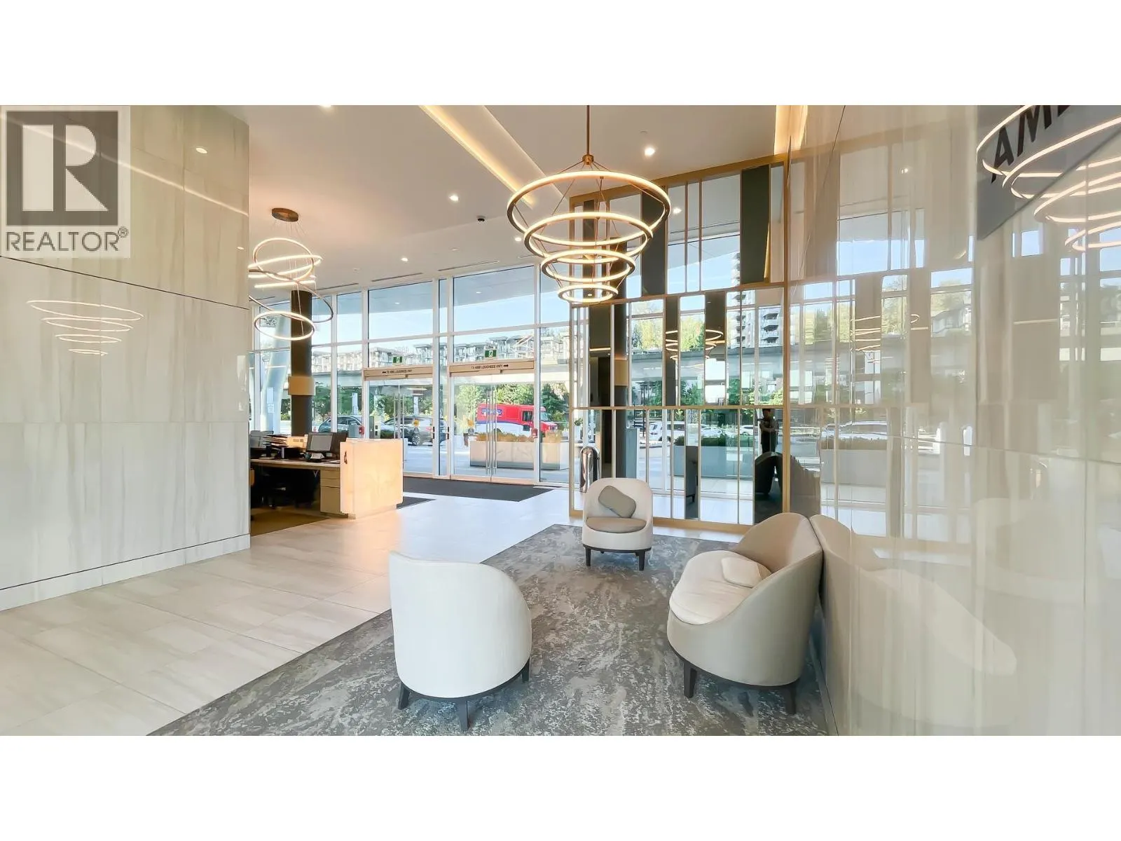 1106 4890 LOUGHEED HIGHWAY
