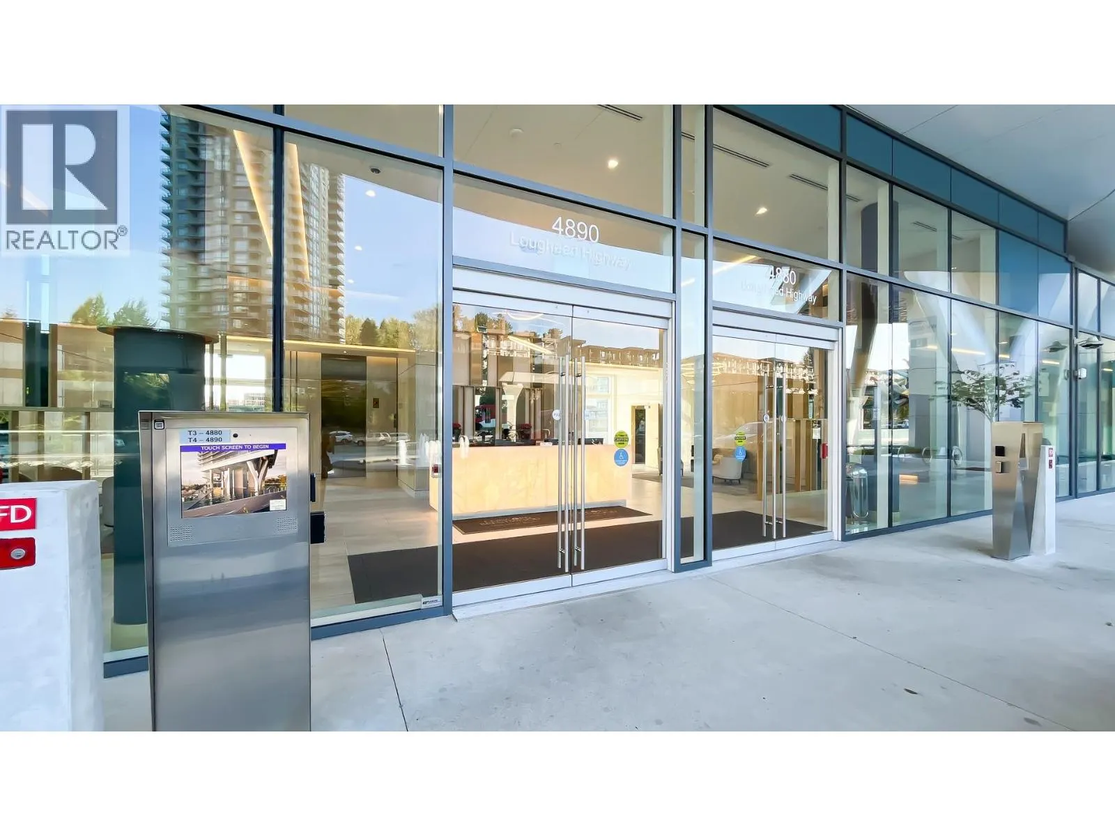 1106 4890 LOUGHEED HIGHWAY