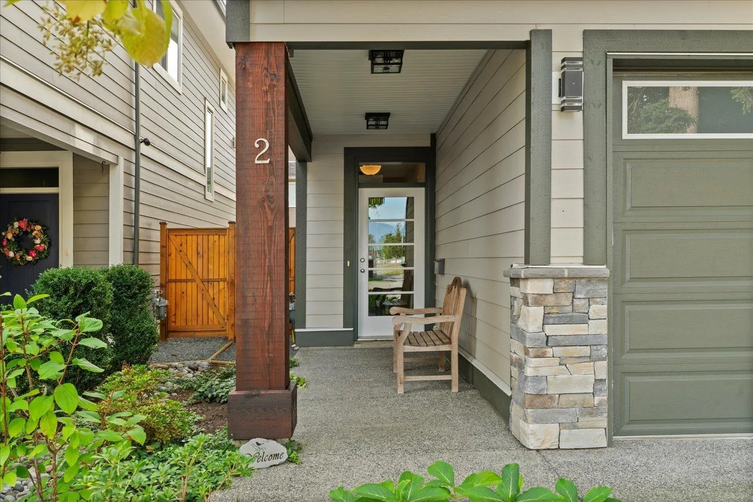 2 46392 YALE ROAD|Chilliwack Proper East