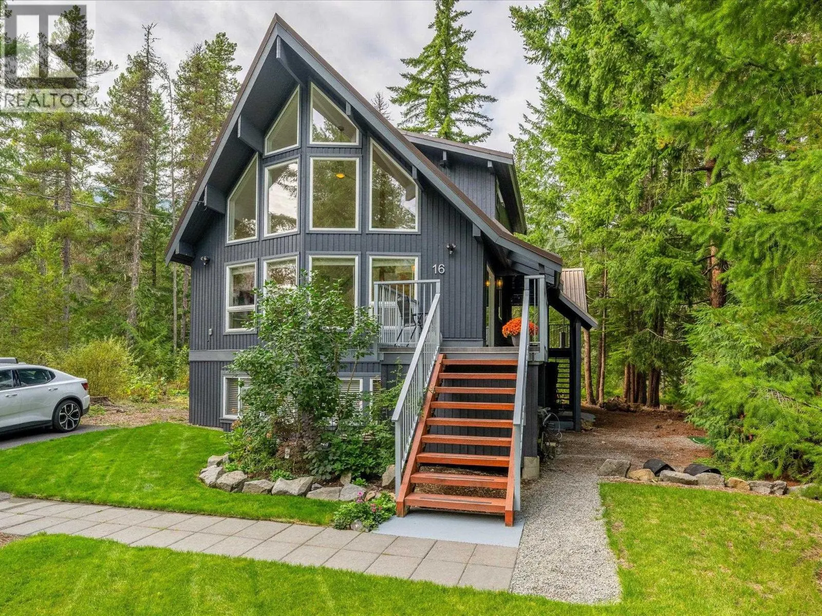 16 GARIBALDI DRIVE