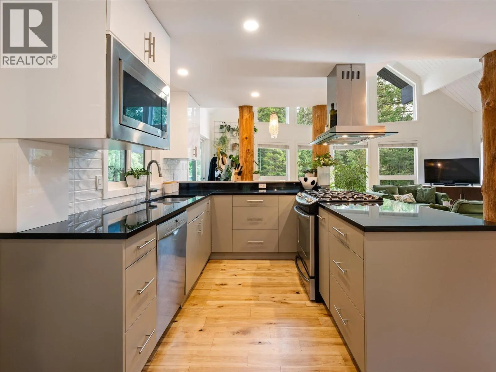 16 GARIBALDI DRIVE