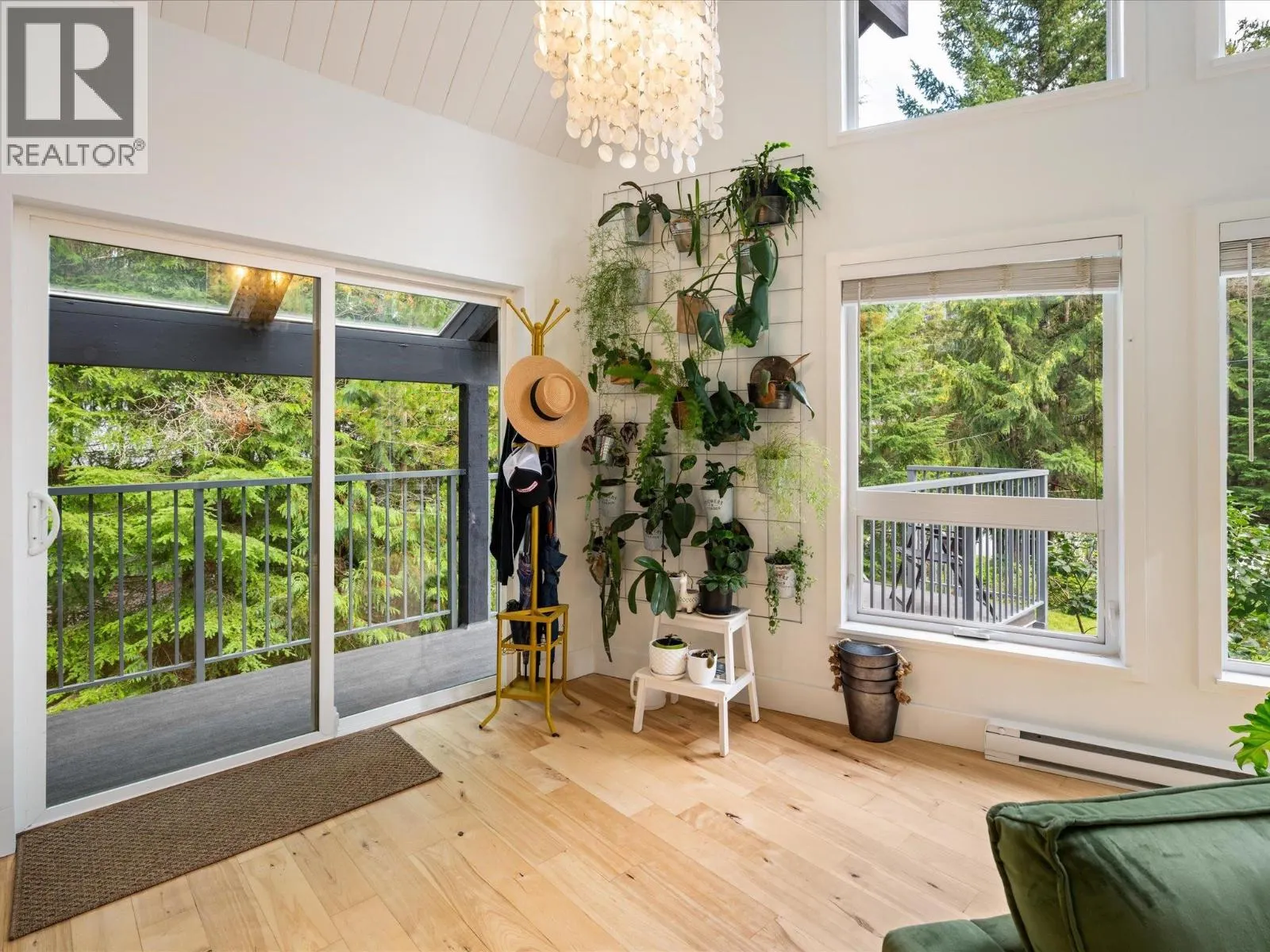 16 GARIBALDI DRIVE