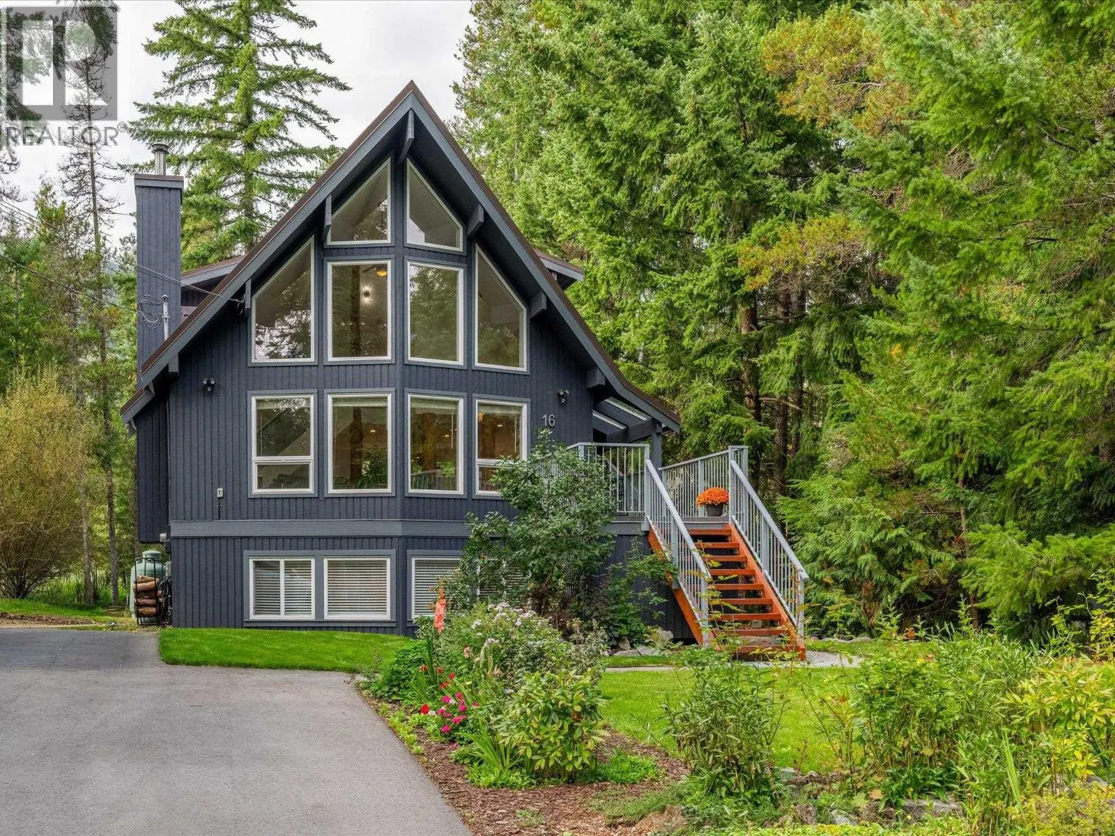16 GARIBALDI DRIVE