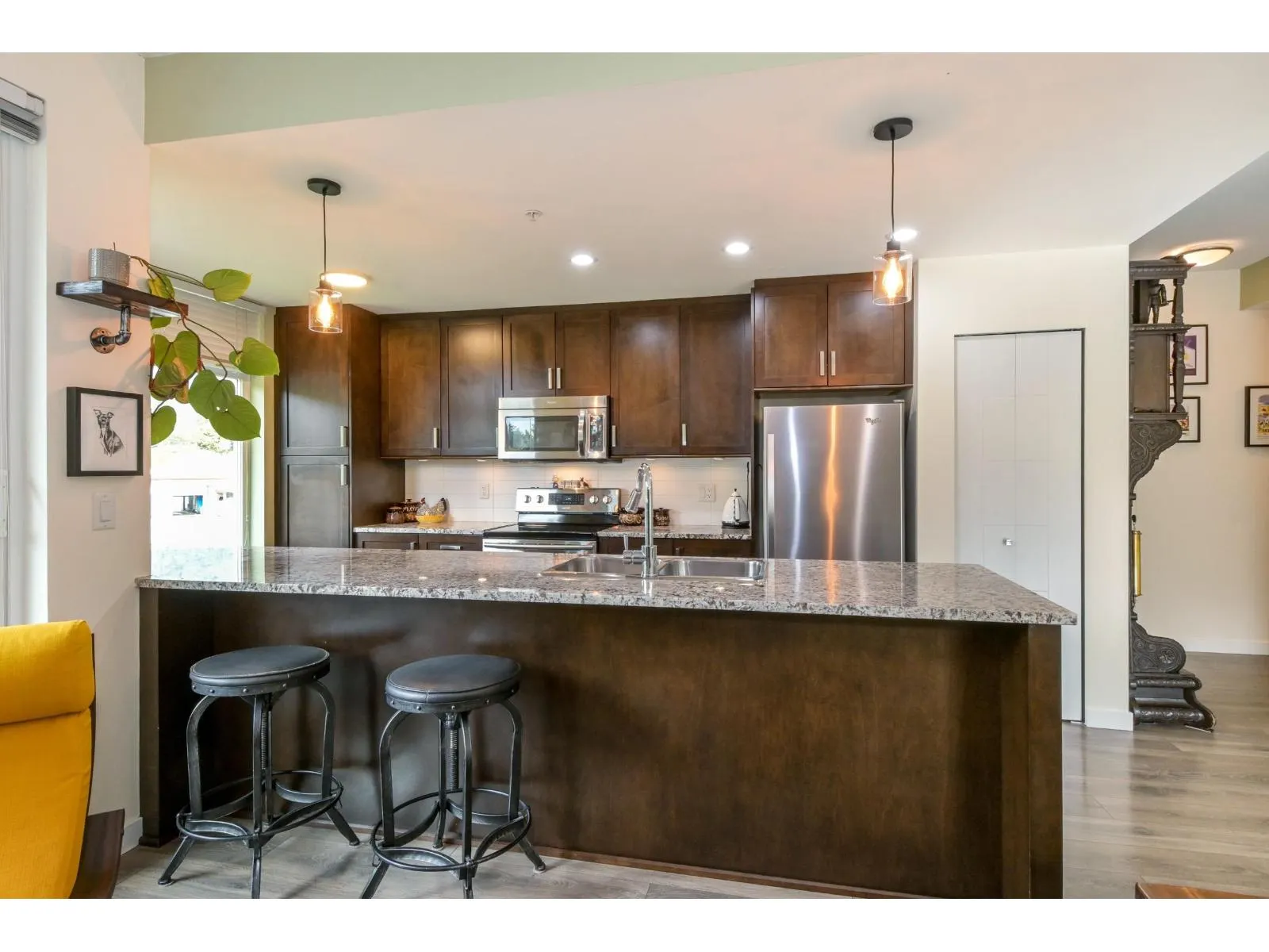 410 2242 WHATCOM ROAD