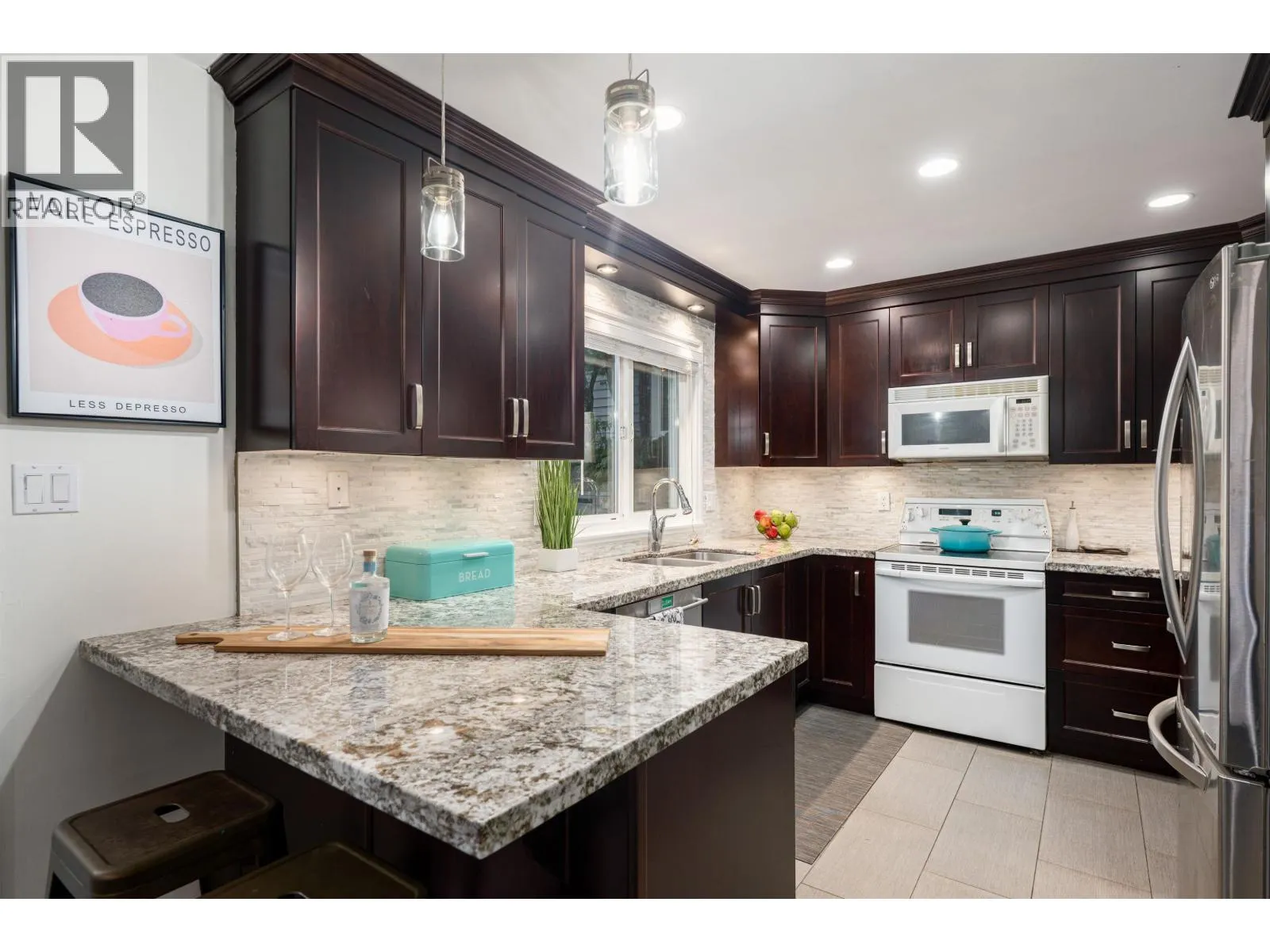 1005 ALPINE PLACE